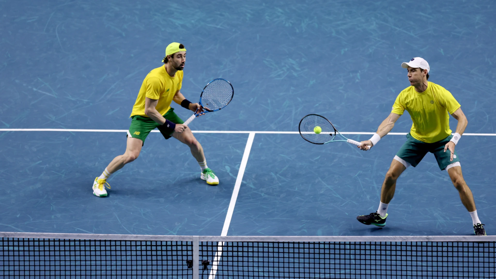 Australia defeat USA to reach Davis Cup semis