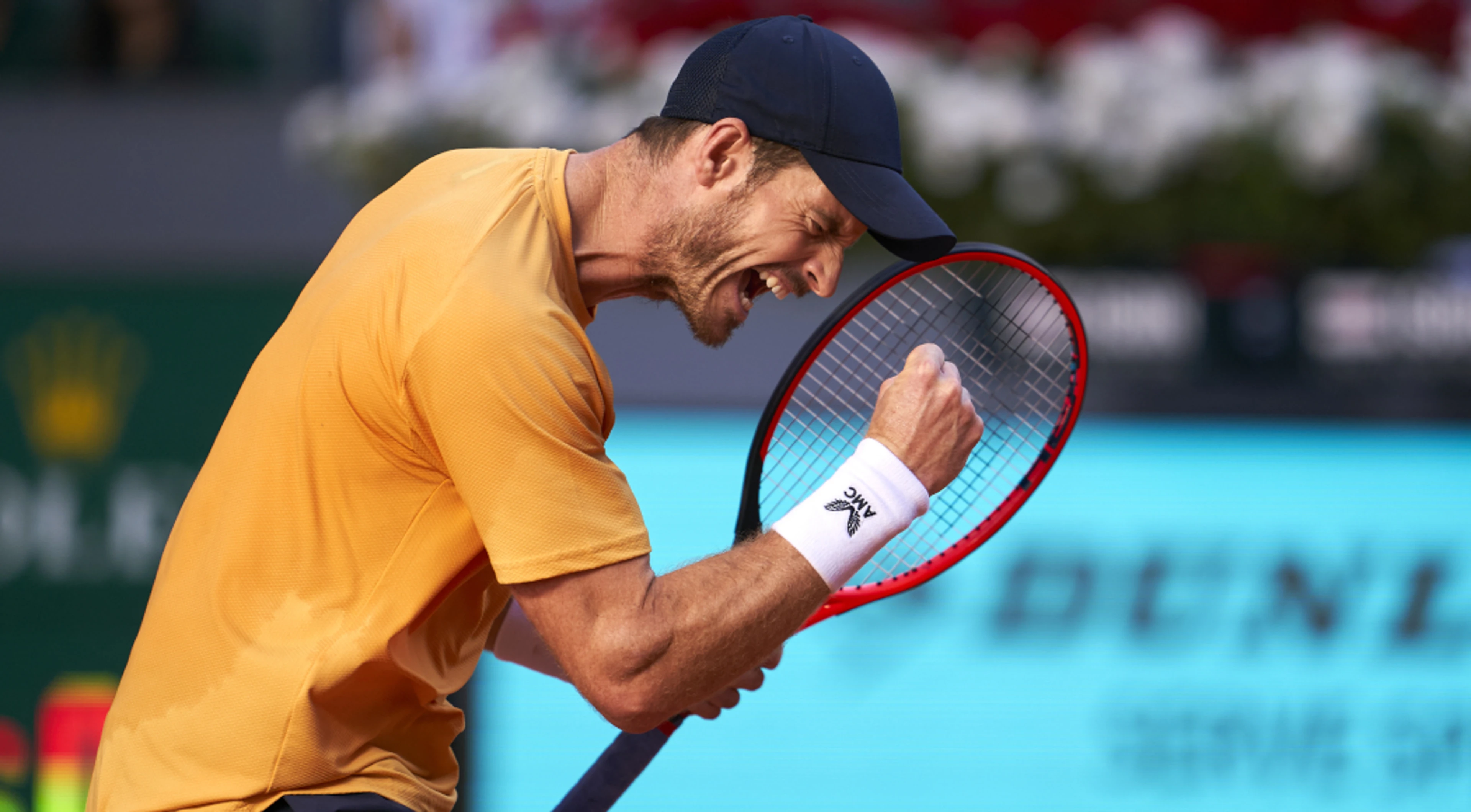 Veteran Murray steps up after stepping down a division