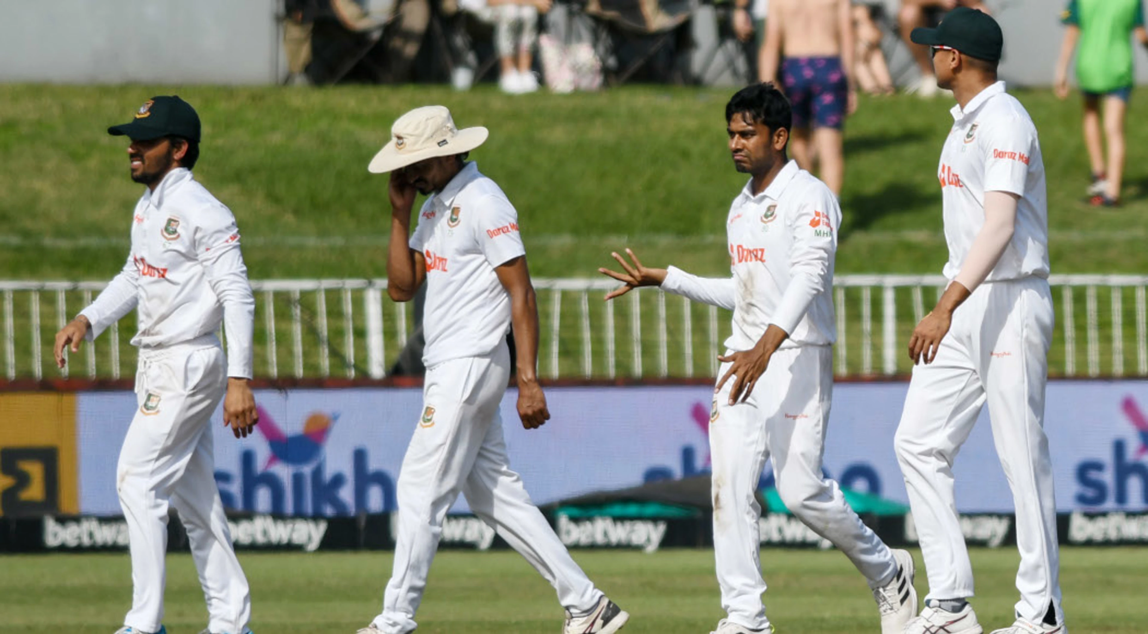 Bangladesh call for neutral umpires after SA controversy