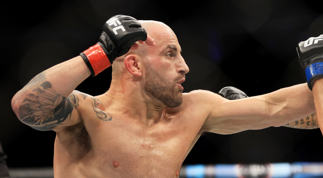 Featherweight champ Alexander Volkanovski out for 12 weeks