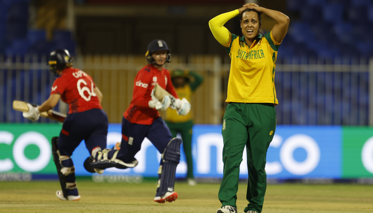 England Women crush Proteas to sweep T20I series