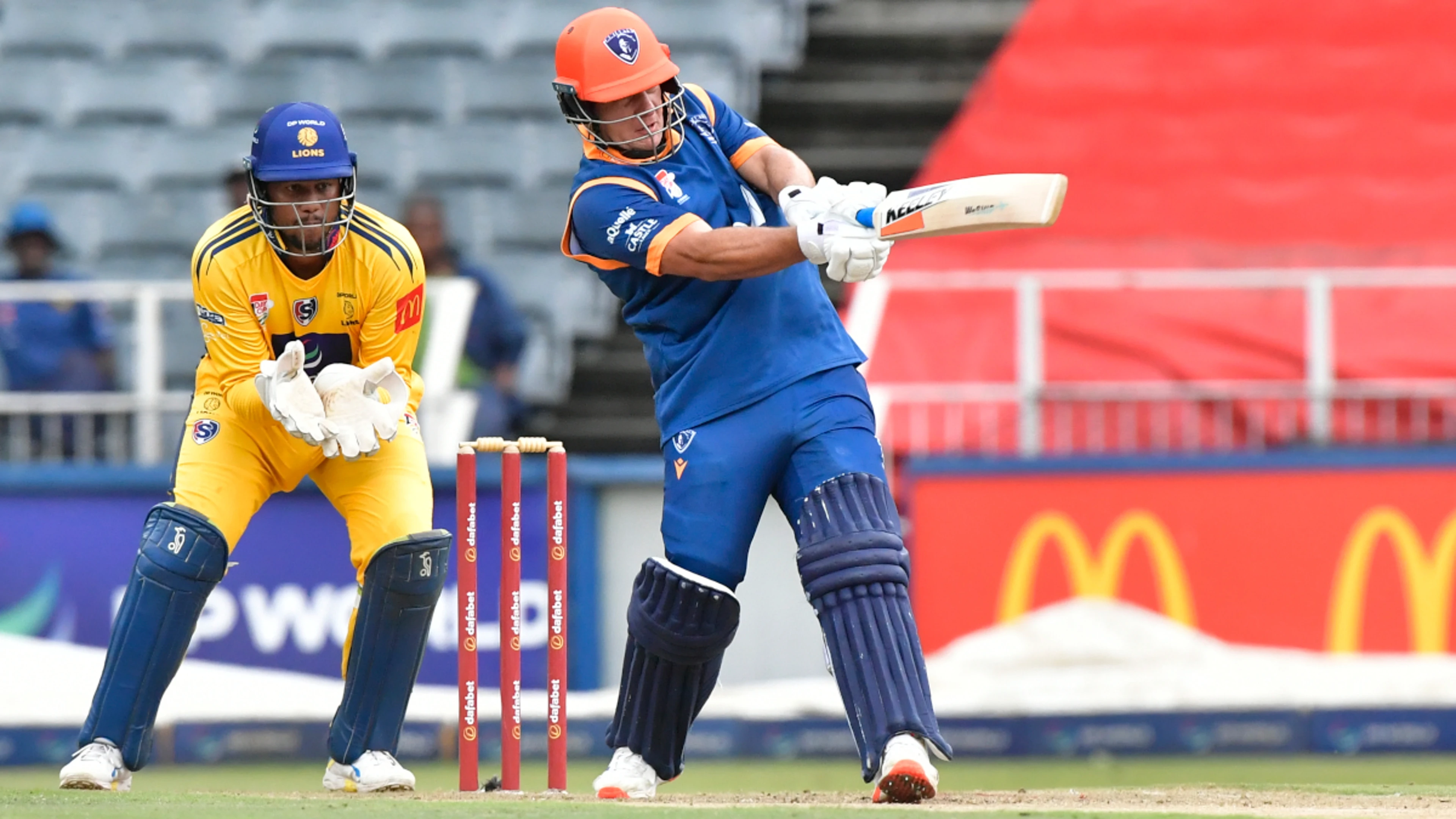 Snyman smashes 160 as Knights decimate Lions