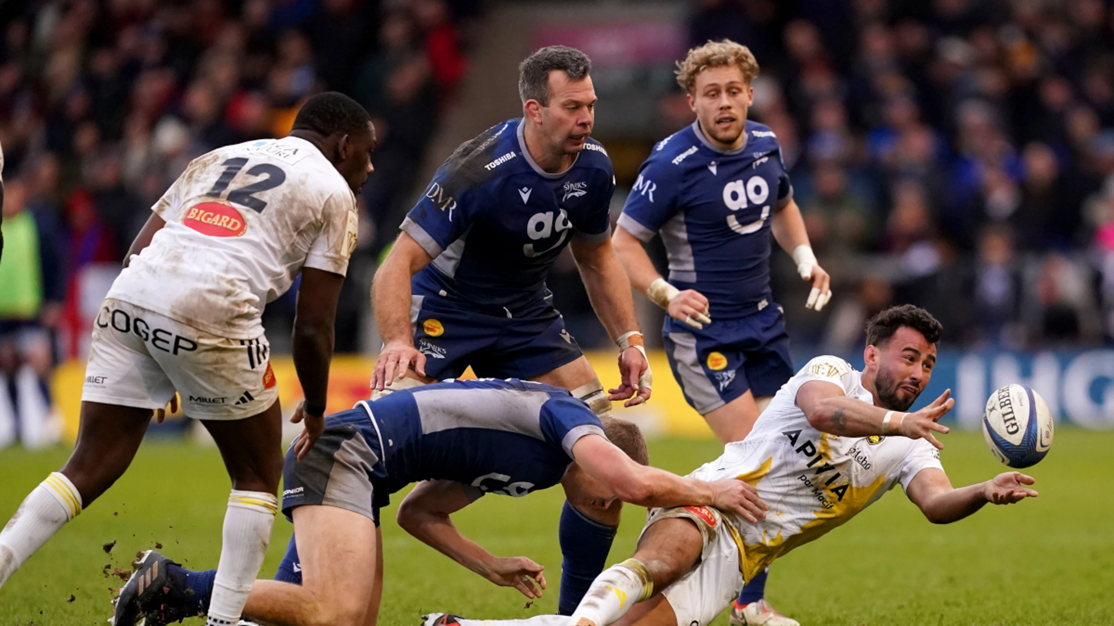 Holders La Rochelle beat Sale to reach Champions Cup last 16