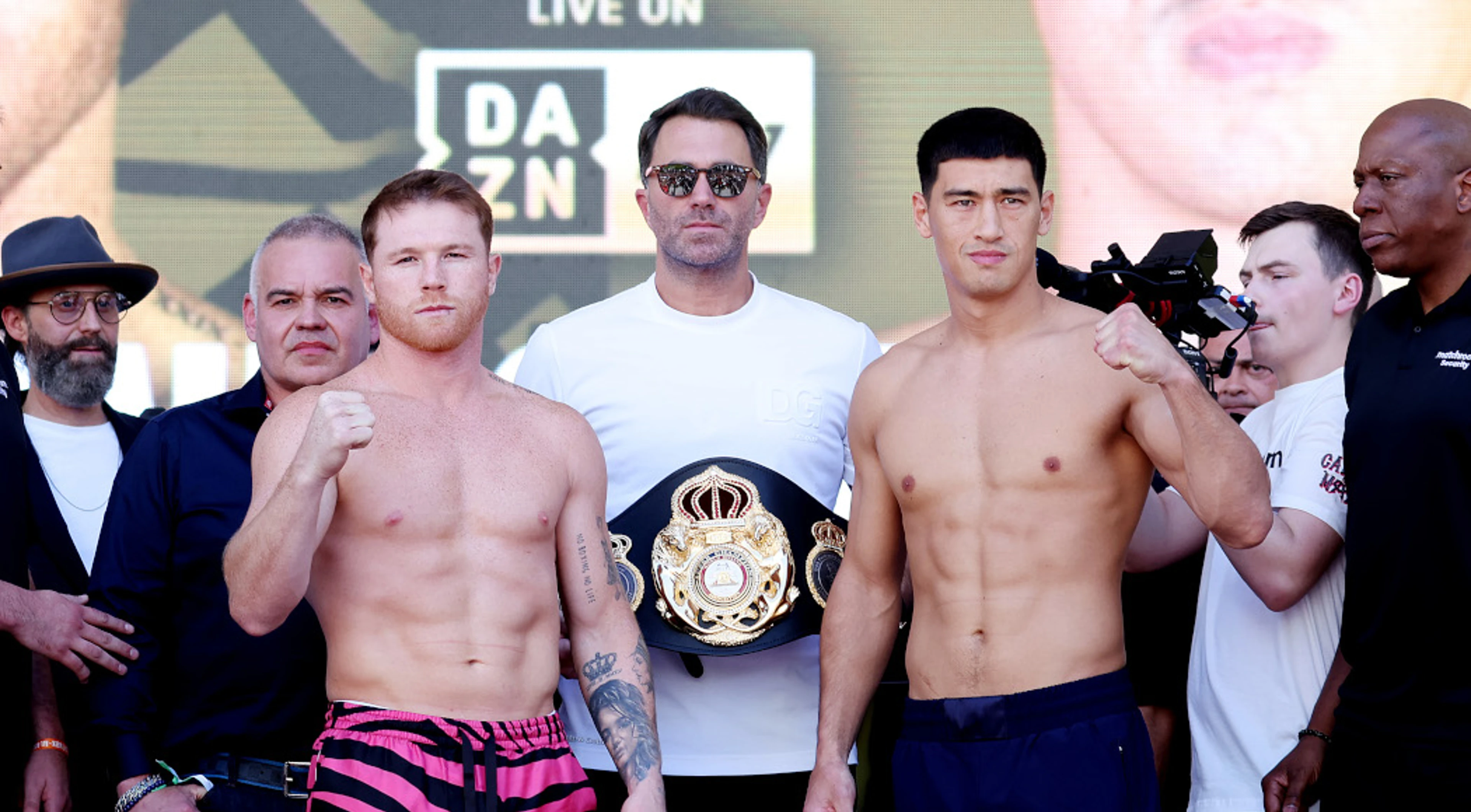 Alvarez, Bivol make weight ahead of WBA light-heavyweight title clash