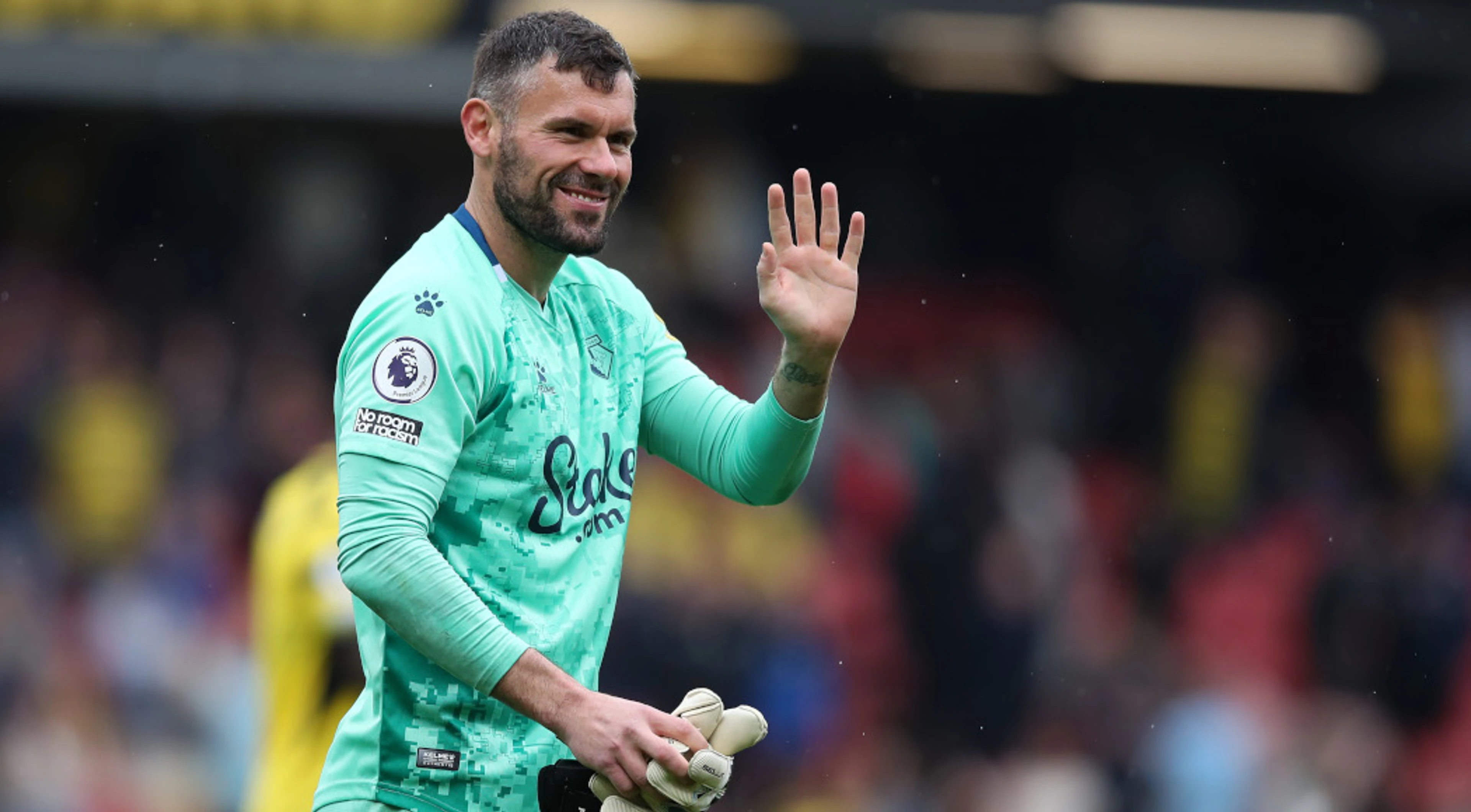 Former England goalkeeper Foster joins Wrexham