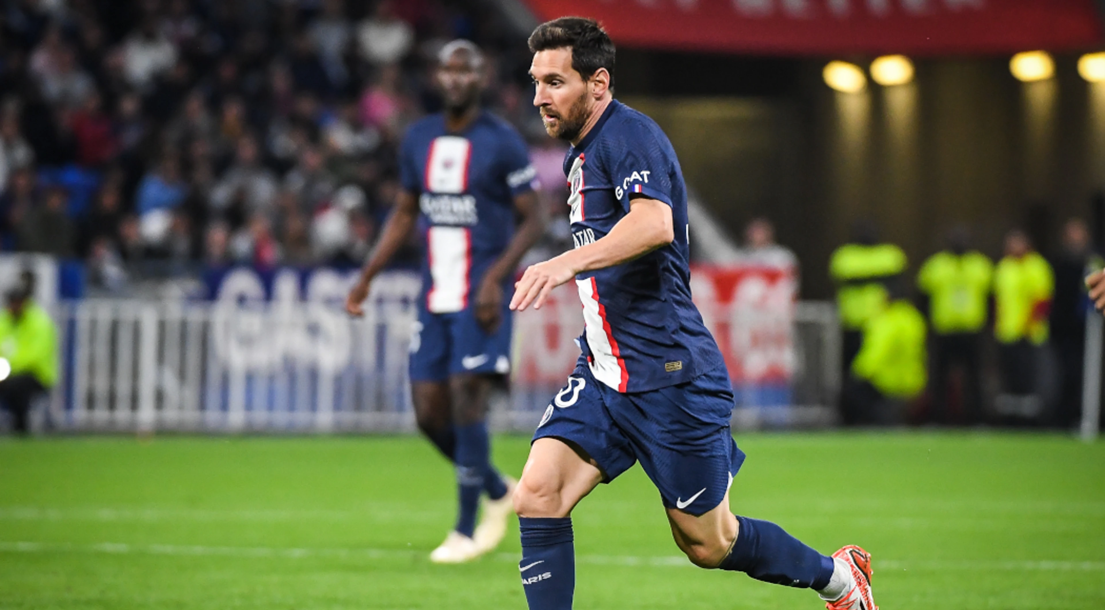 Messi strikes early to keep PSG top in Ligue 1