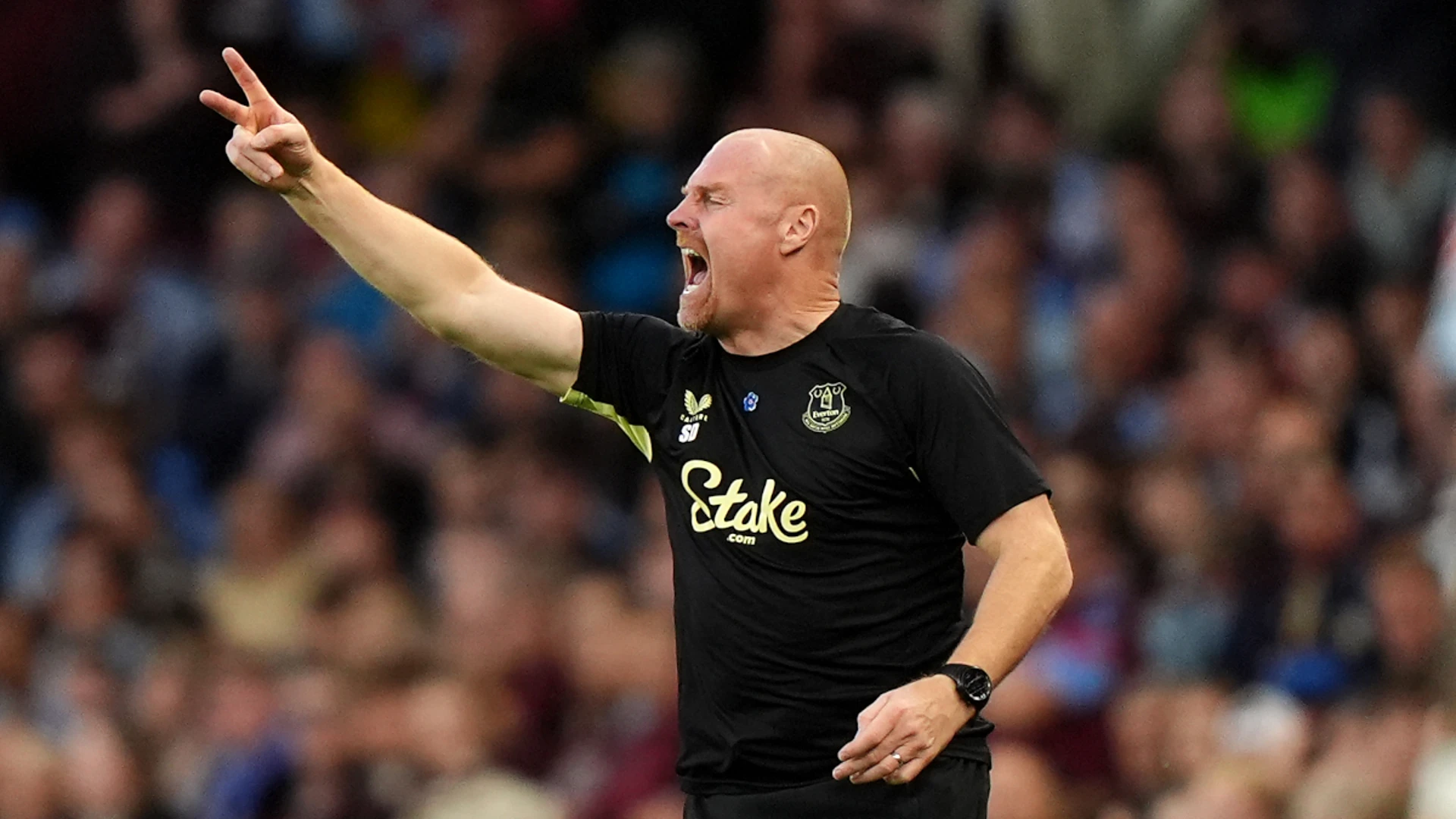 Dyche urges Everton players to keep believing after another defeat