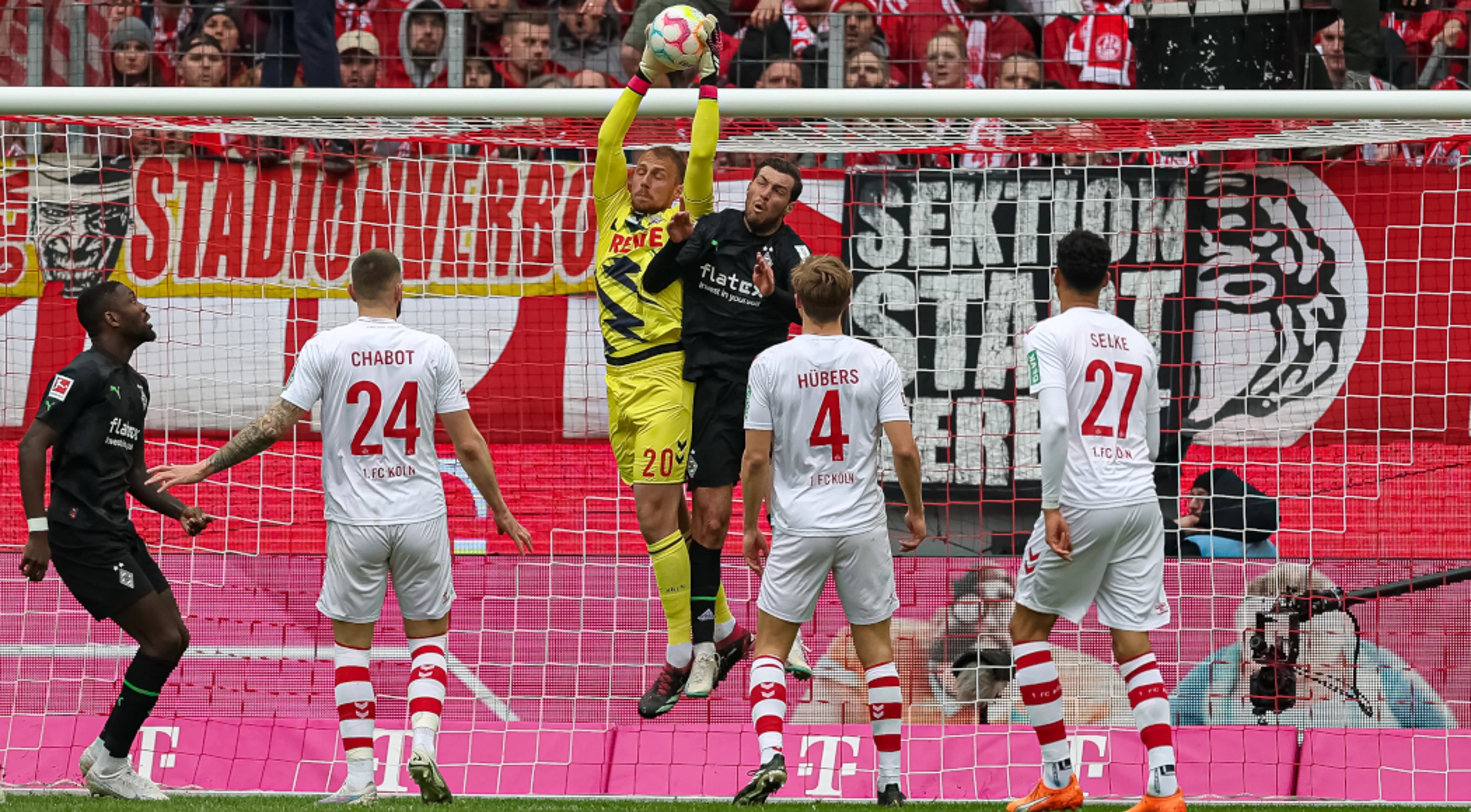 Cologne and Gladbach stretch winless runs in Rhein derby