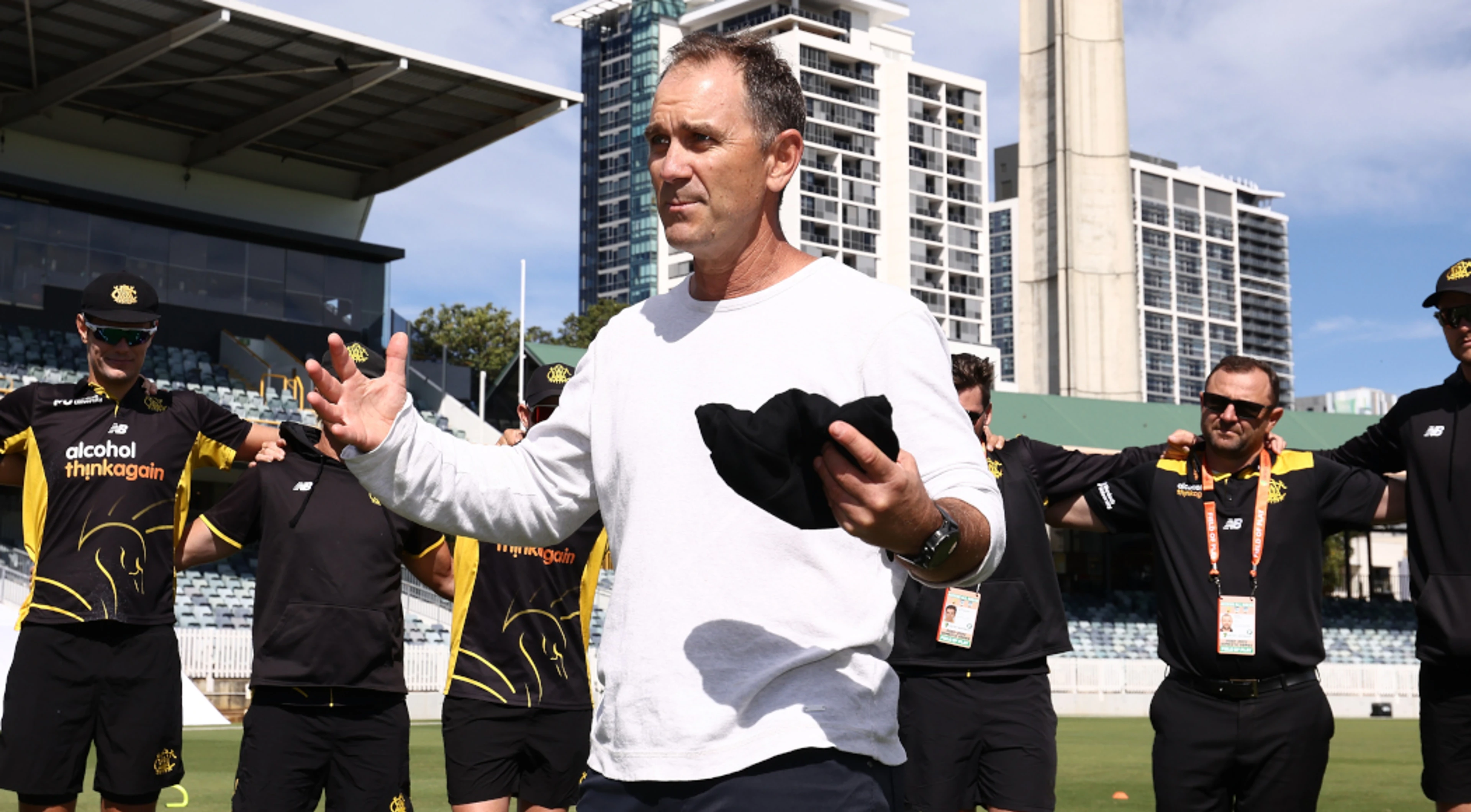 'Utter rubbish': Langer rejects reports of rift with Australia players