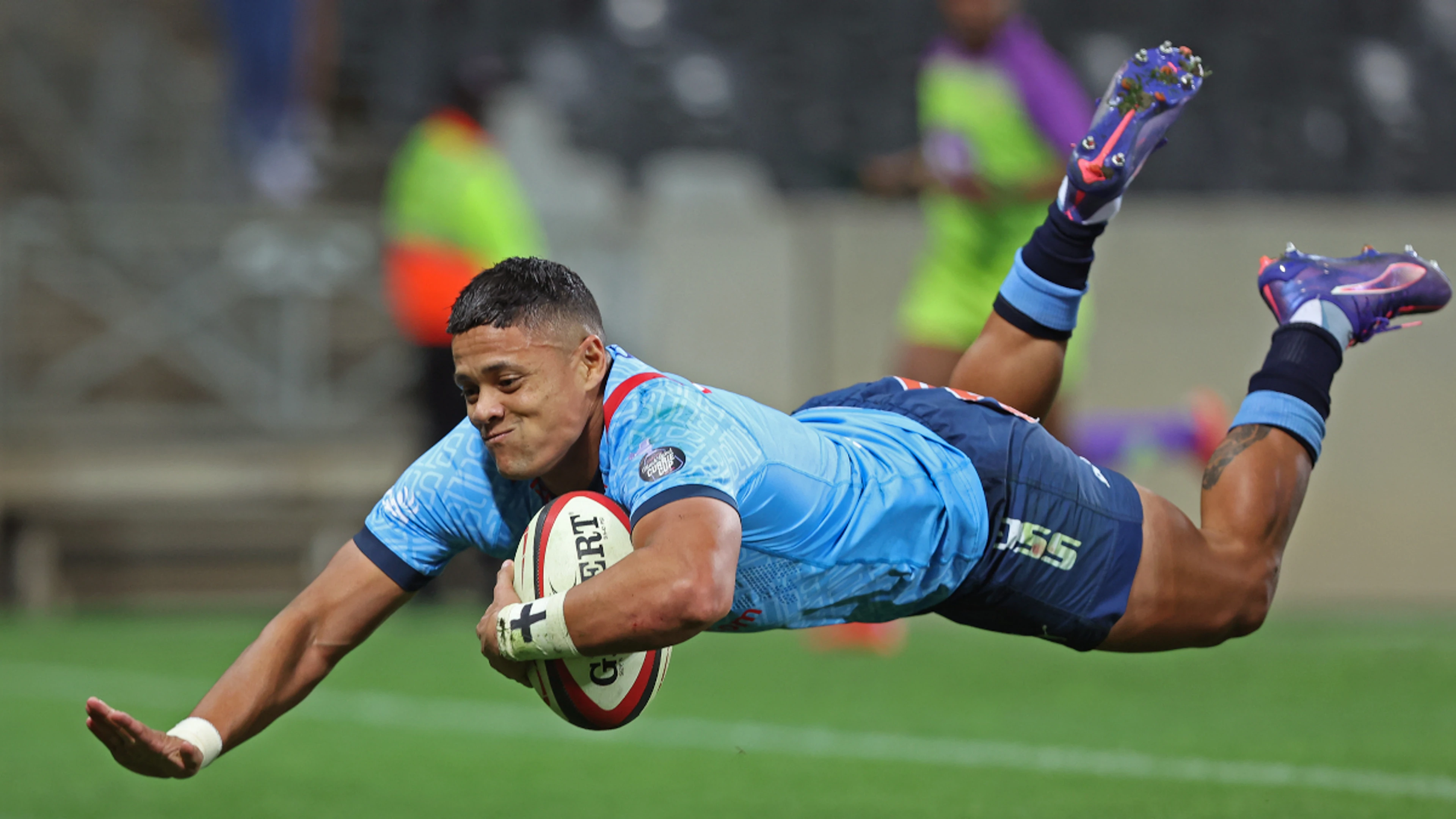 Bulls stave off Pumas fightback to stay unbeaten