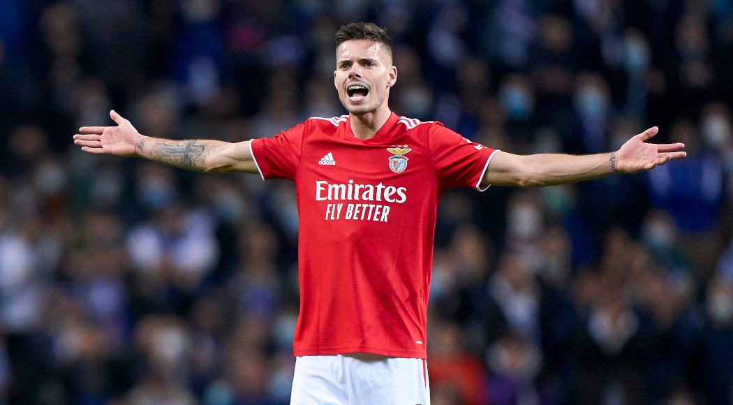 Alvarez to join City in July - River Plate president