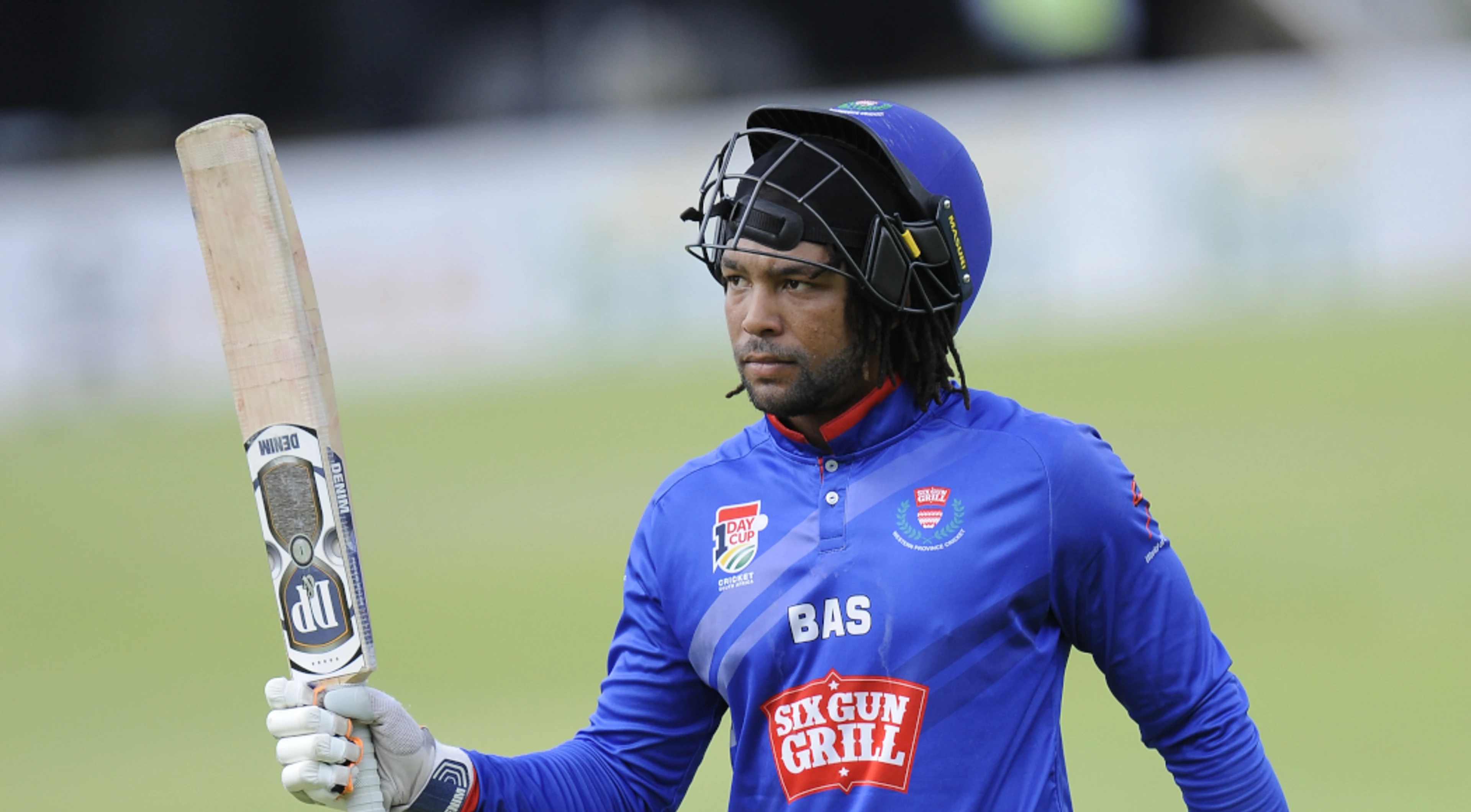 De Zorzi, Linde help WP thrash Knights by 178 runs