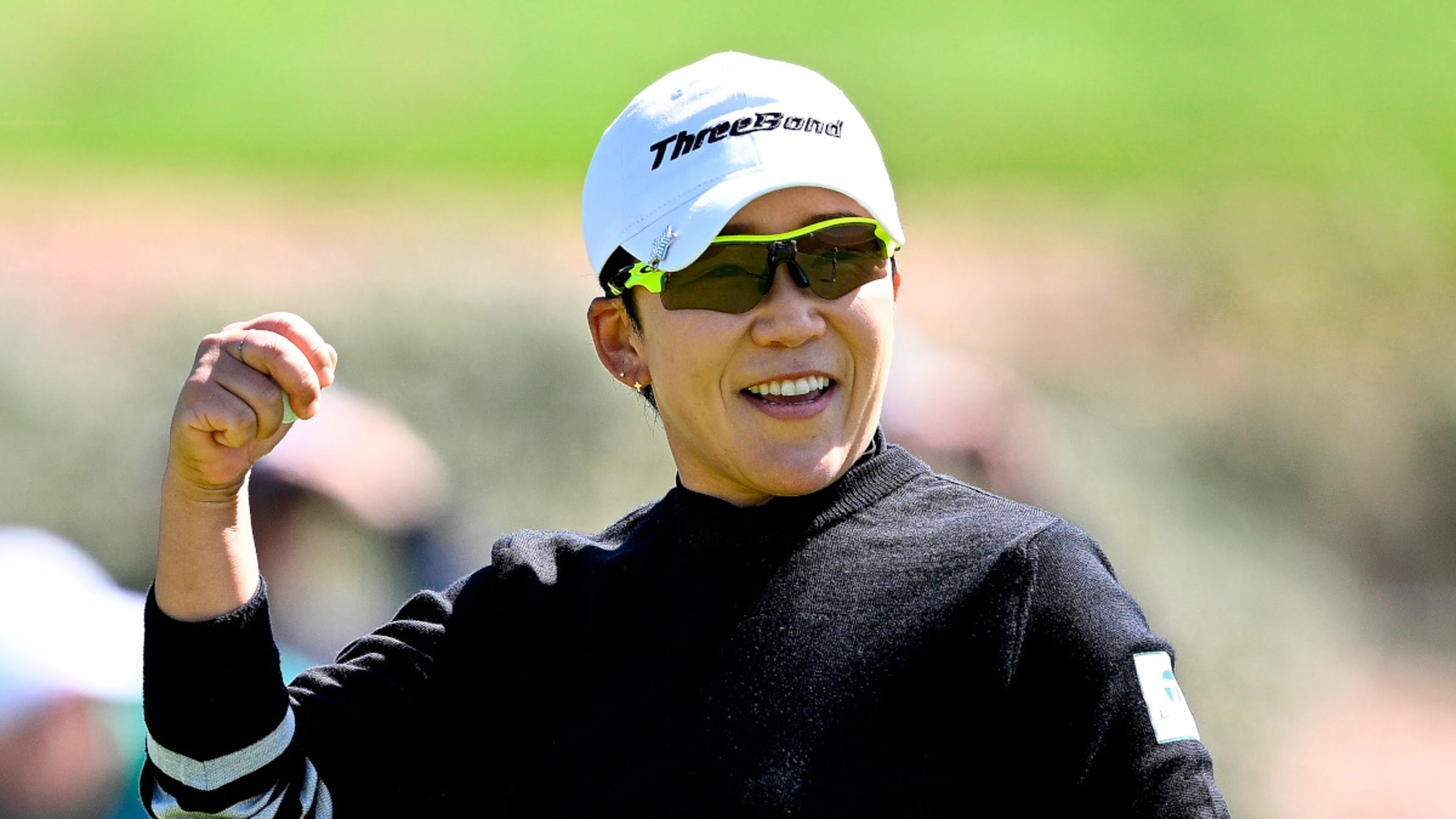 Shin vaults into tie for 1st at Seri Pak Championship