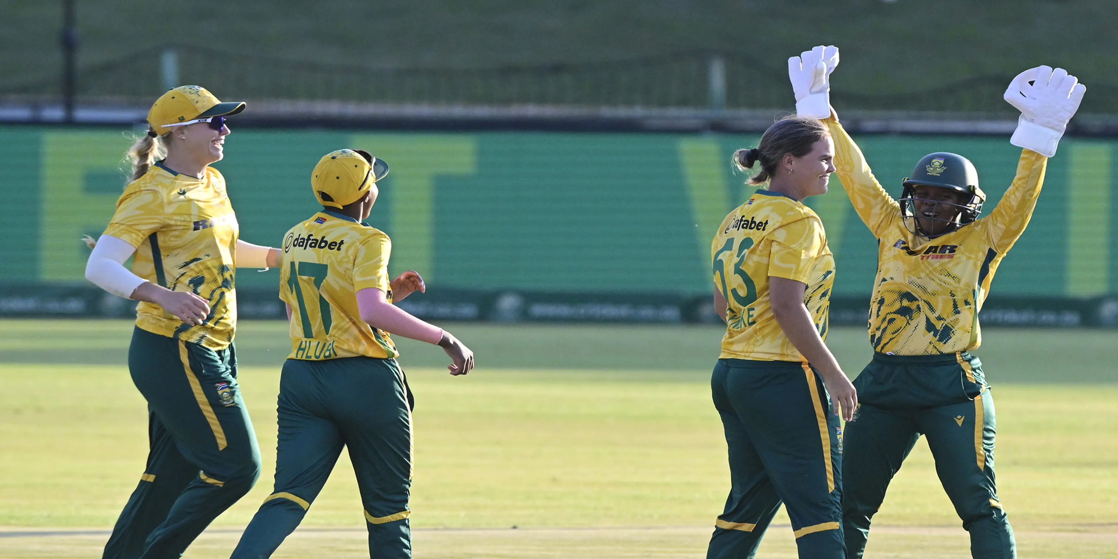DREAM DEBUT: Reyneke shines with ball and bat as SA win T20 opener