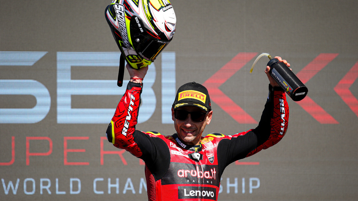 Bautista in pole position as he closes in another world title