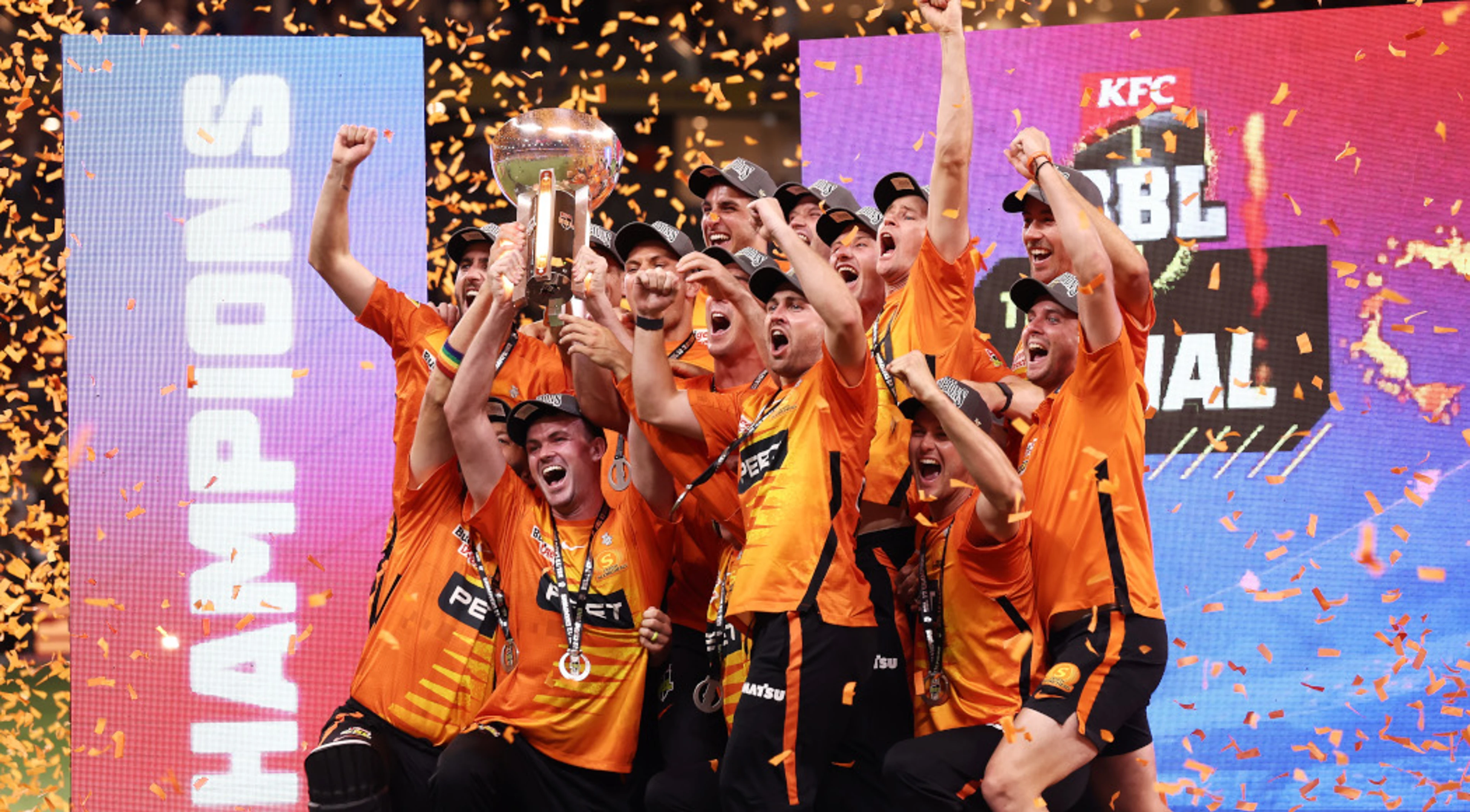 Australia's Big Bash ramps up pay in battle for T20 stars