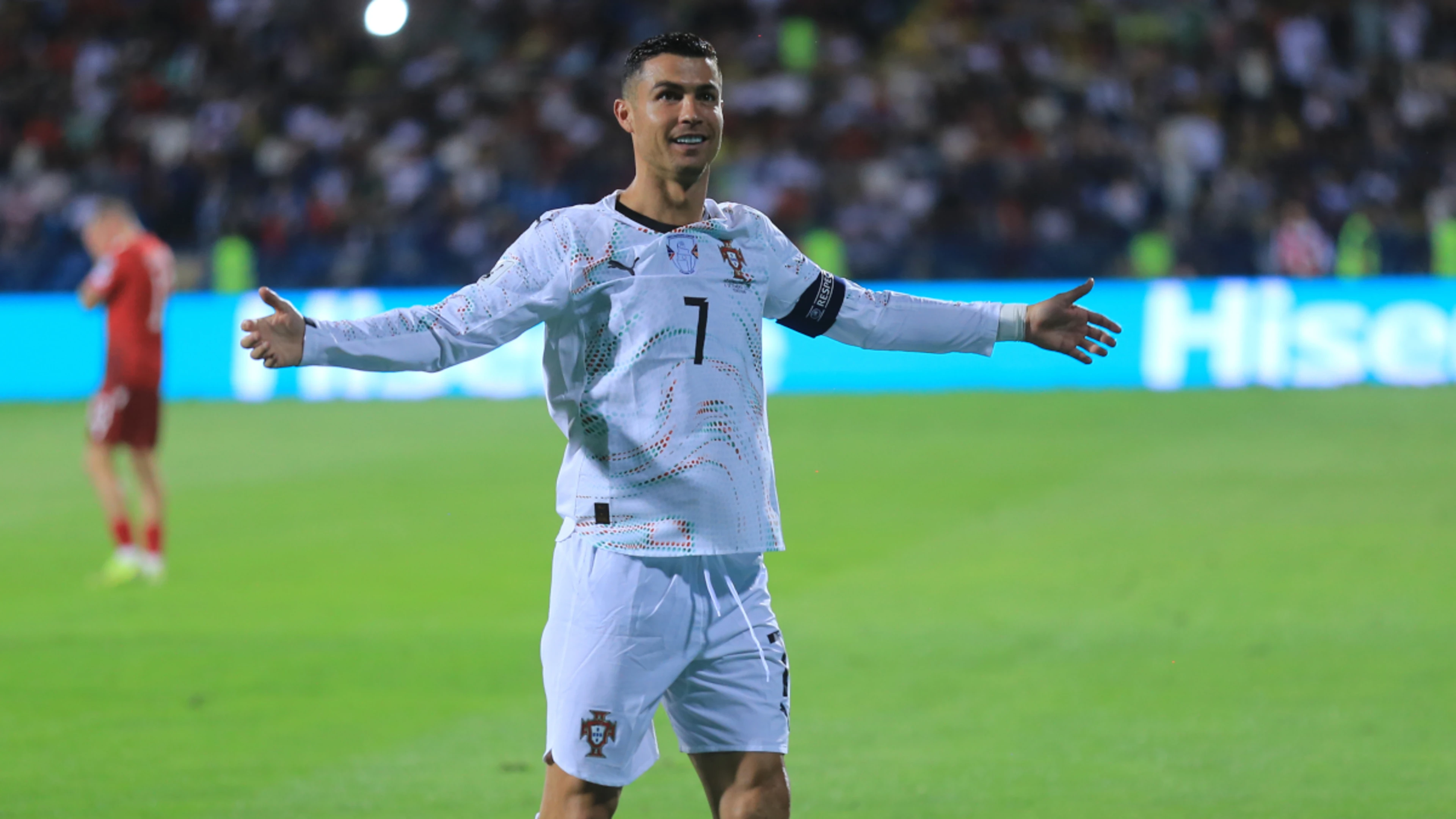 Poignant Portugal cruise, England unbeaten in World Cup qualifying