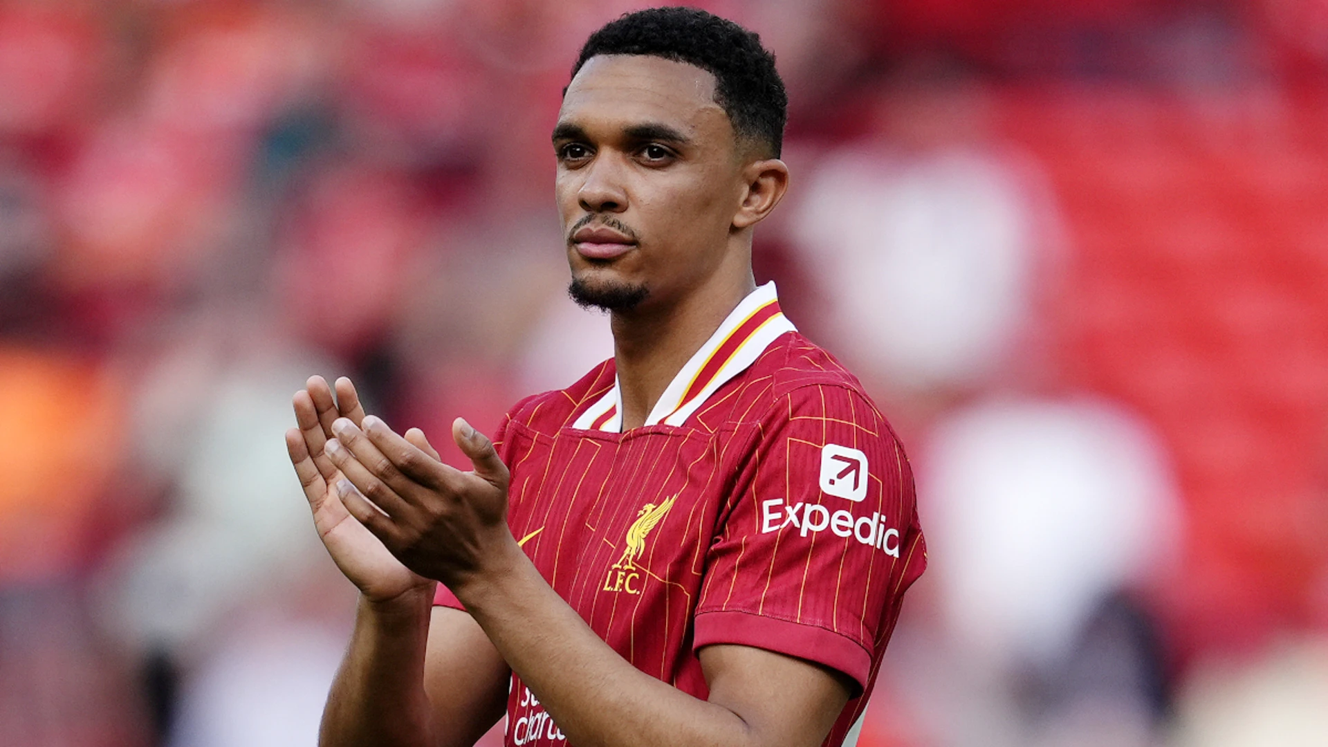 Arnold doesn't deserve Liverpool fans' boos, Salah says