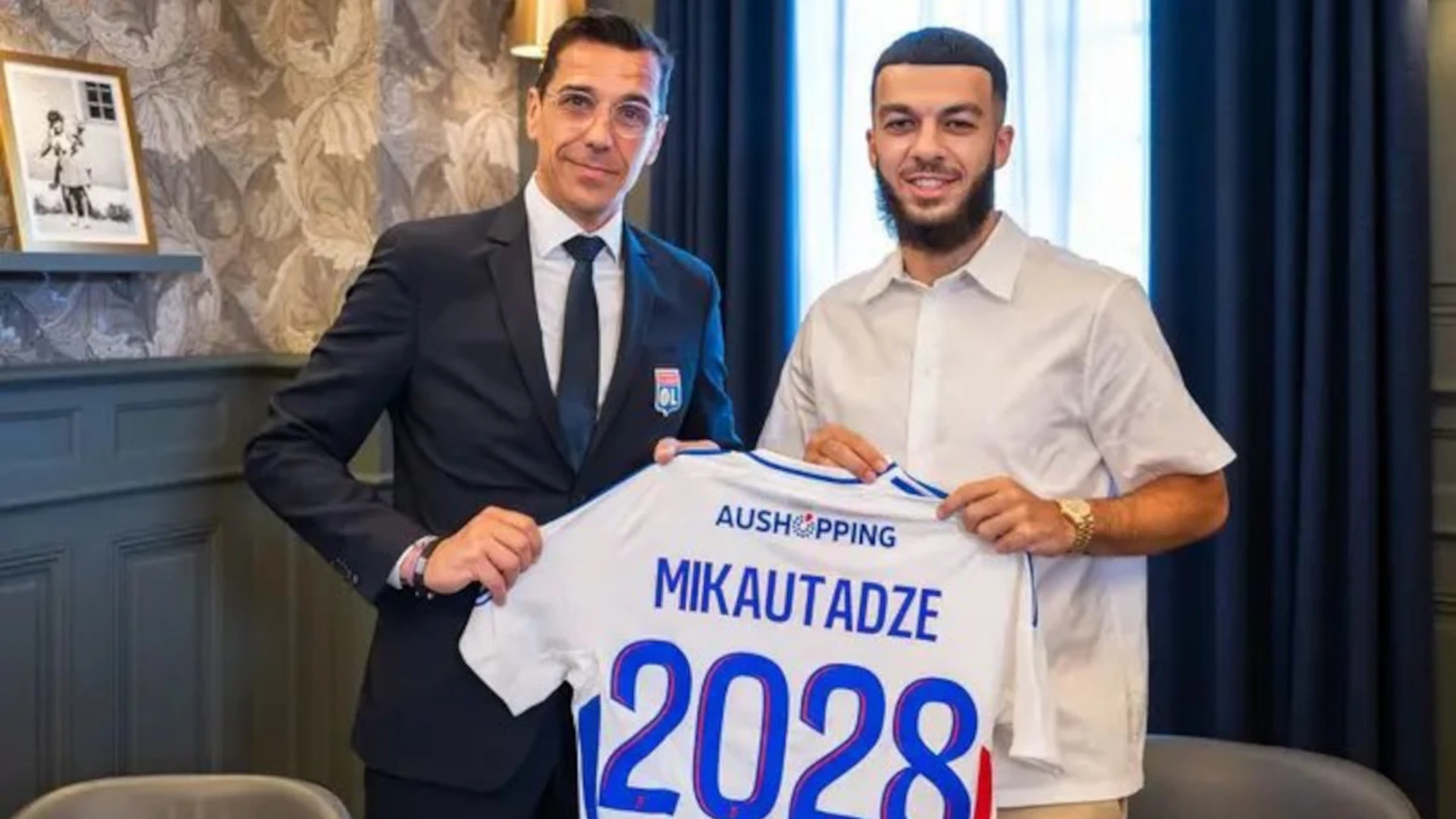 Euro star Mikautadze rejoins Lyon for €18.5m