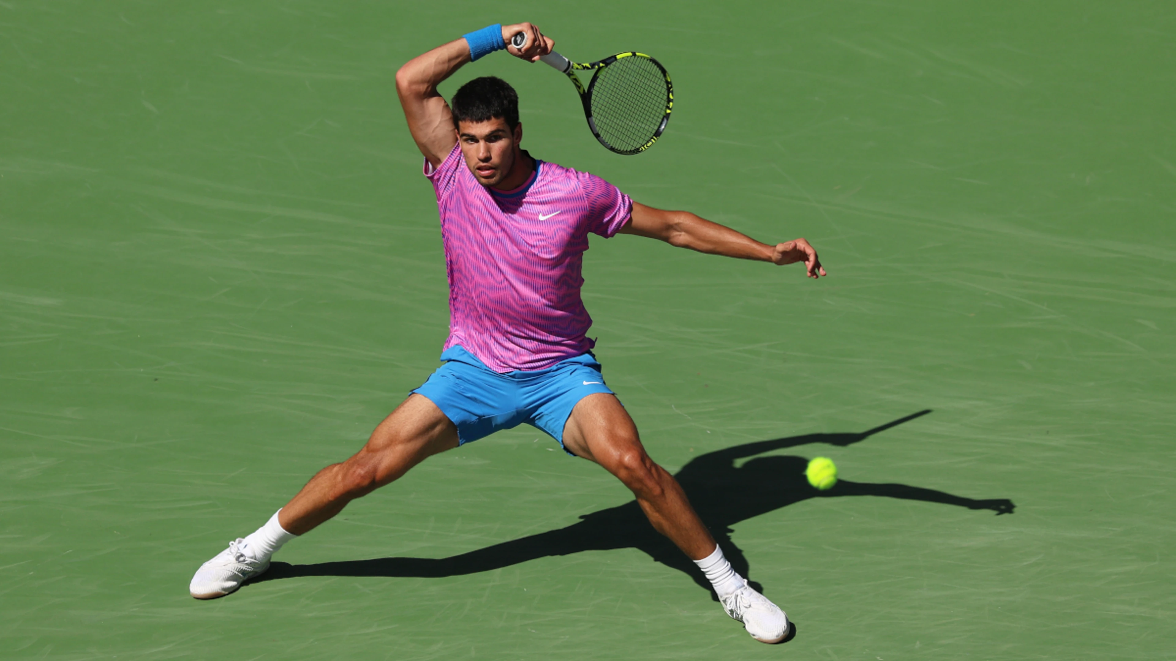 Alcaraz storms past Marozsan to reach Indian Wells quarters
