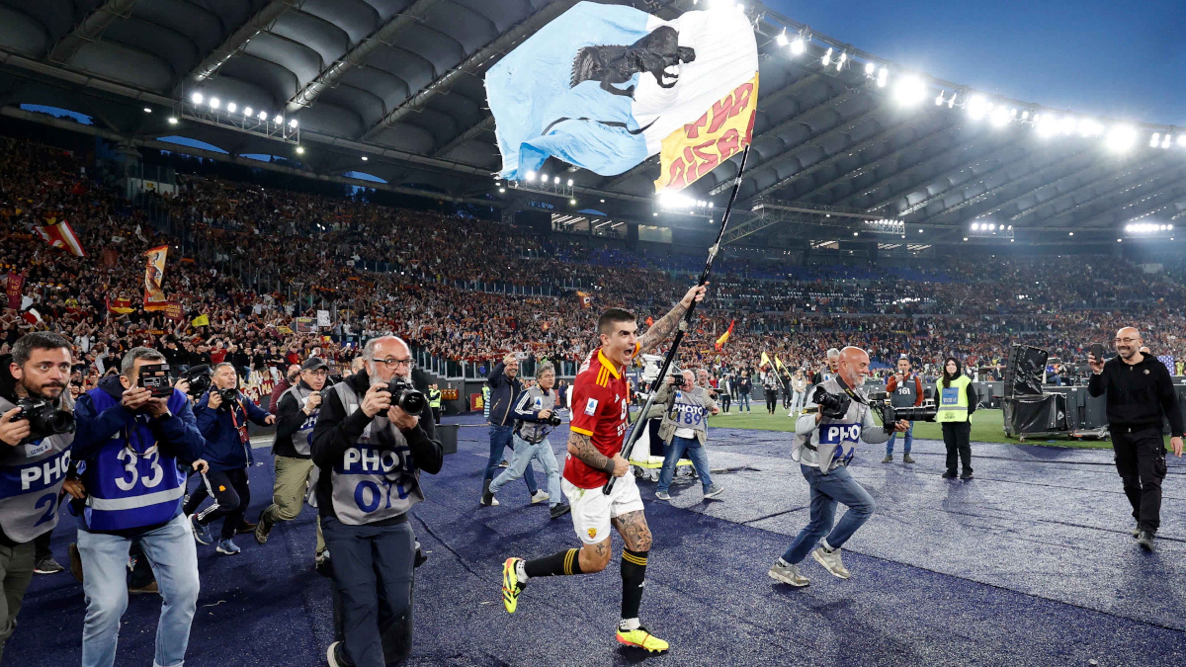 Mancini probed over Lazio rat flag derby celebrations