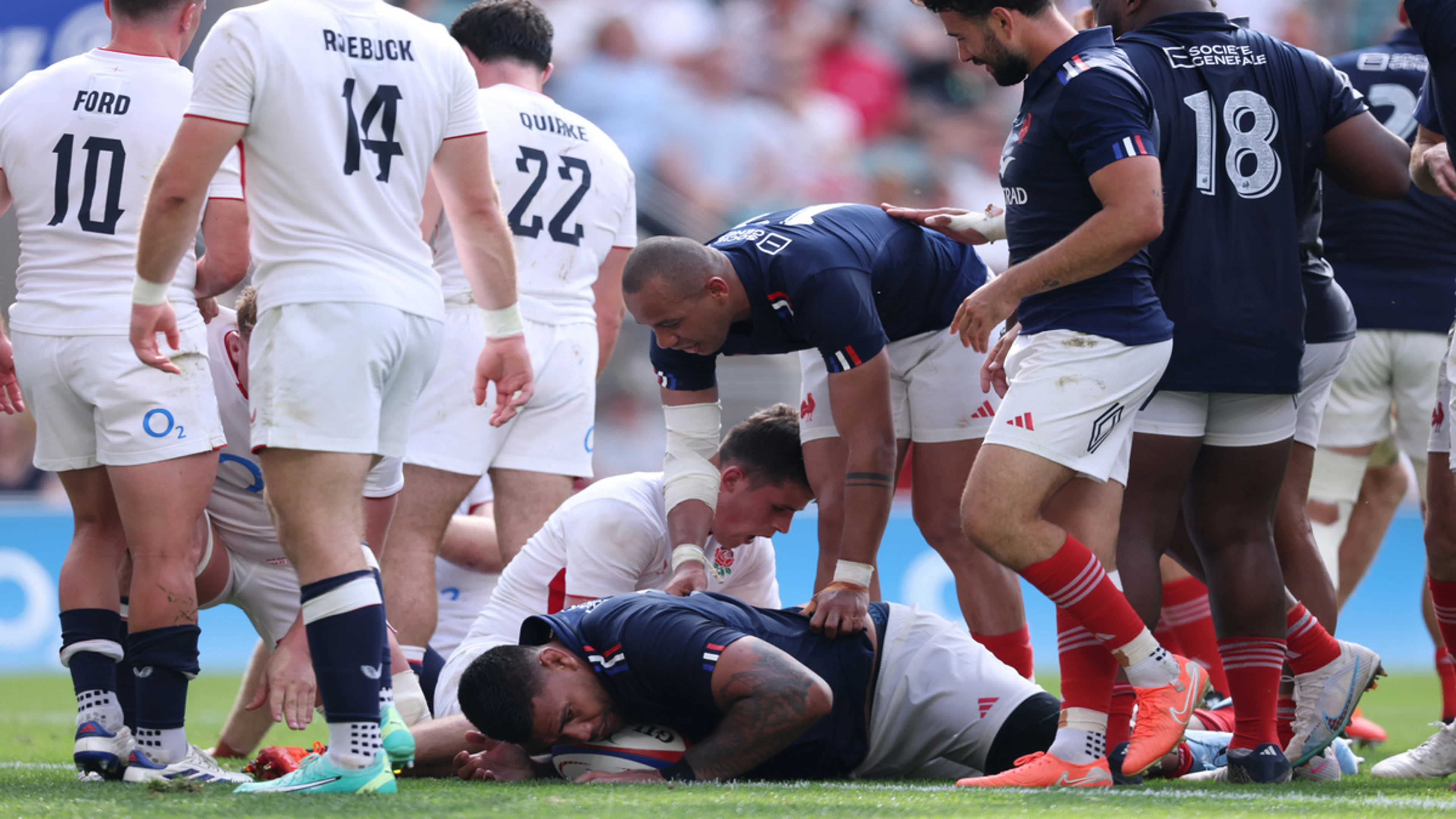 France XV fight back to secure narrow win over England XV