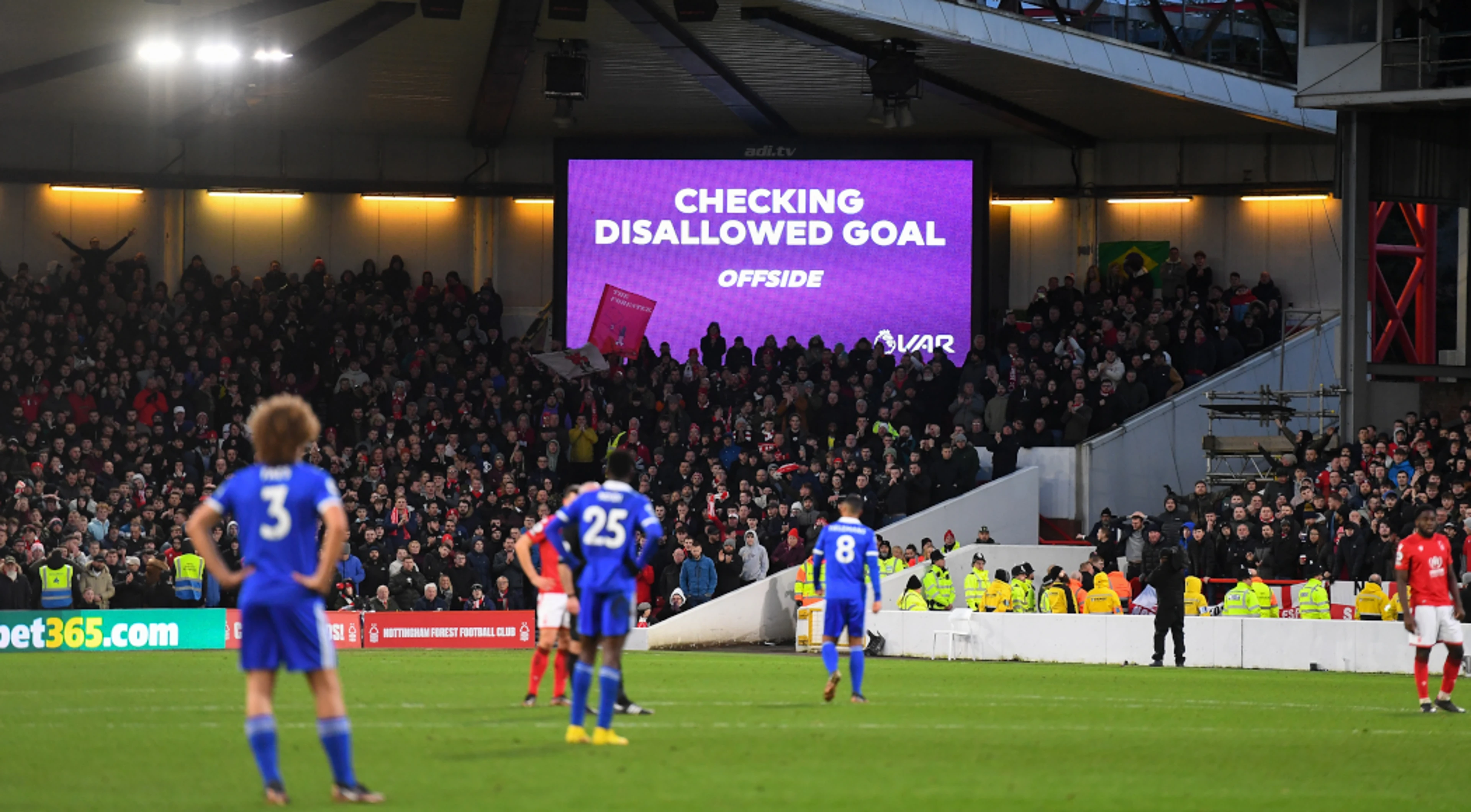 Referees to explain VAR decisions to stadium and TV audiences