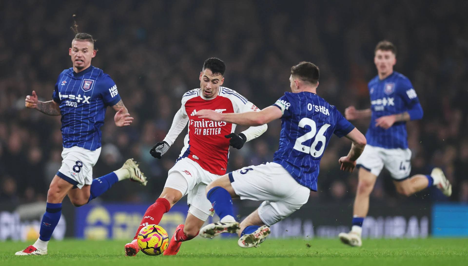 Arsenal edge past Ipswich to go second in Premier League