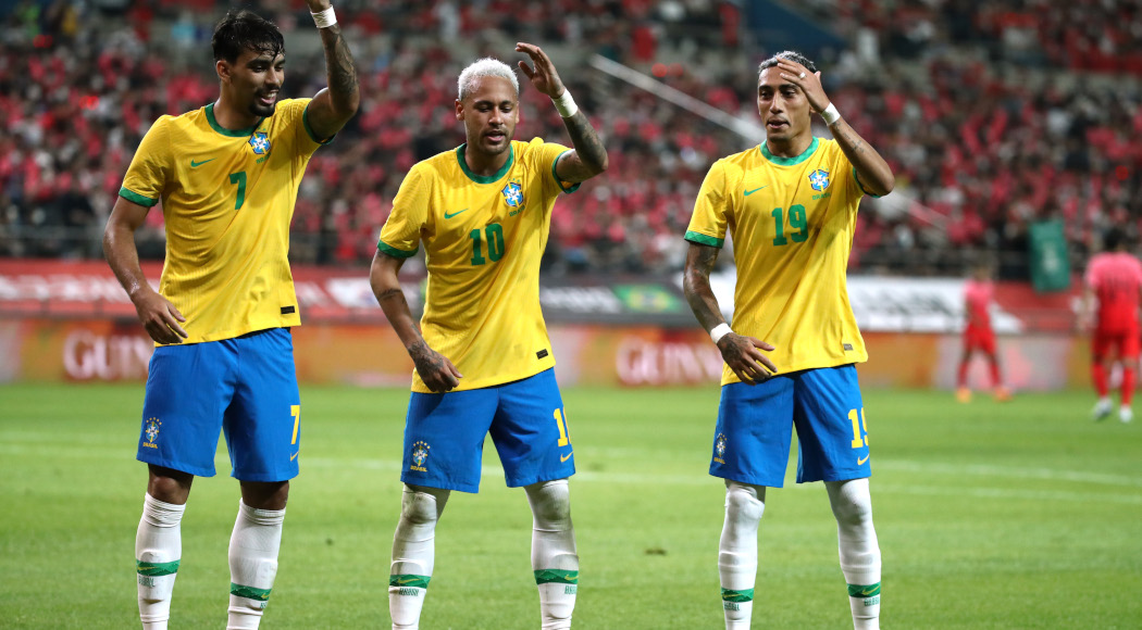 Two-goal Neymar closes on Pele record in big Brazil win