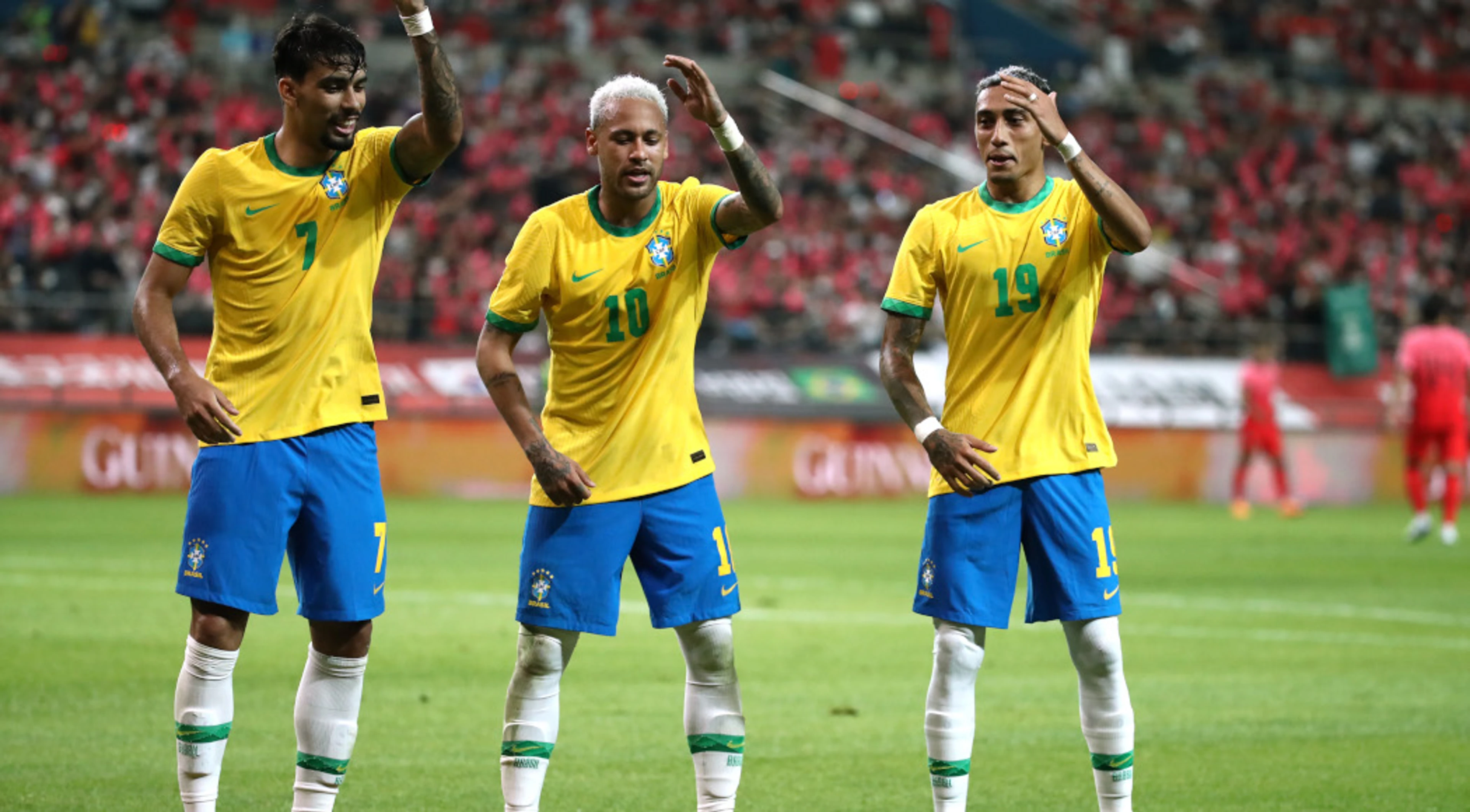 Two-goal Neymar closes on Pele record in big Brazil win