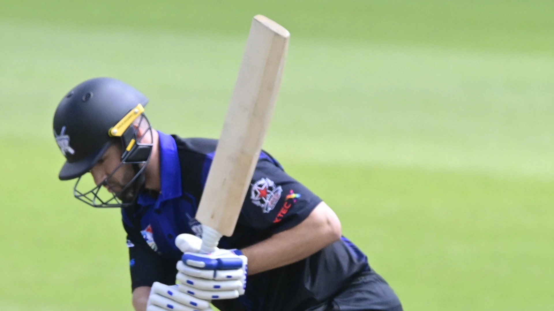 Shekleton half century, Parnell fireworks boost Tuskers to 161/5 against Lions