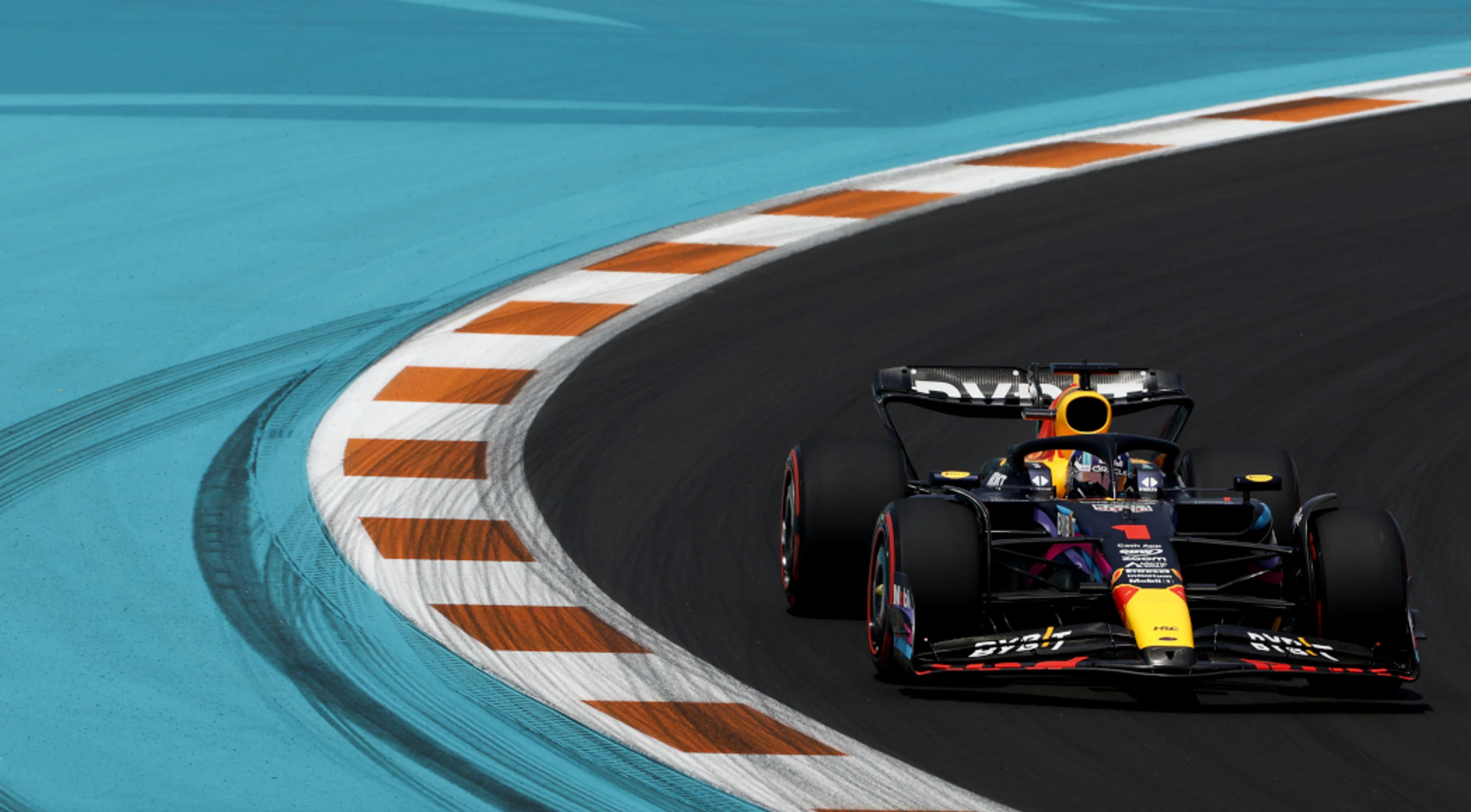 Verstappen top as Leclerc crashes in Miami practice