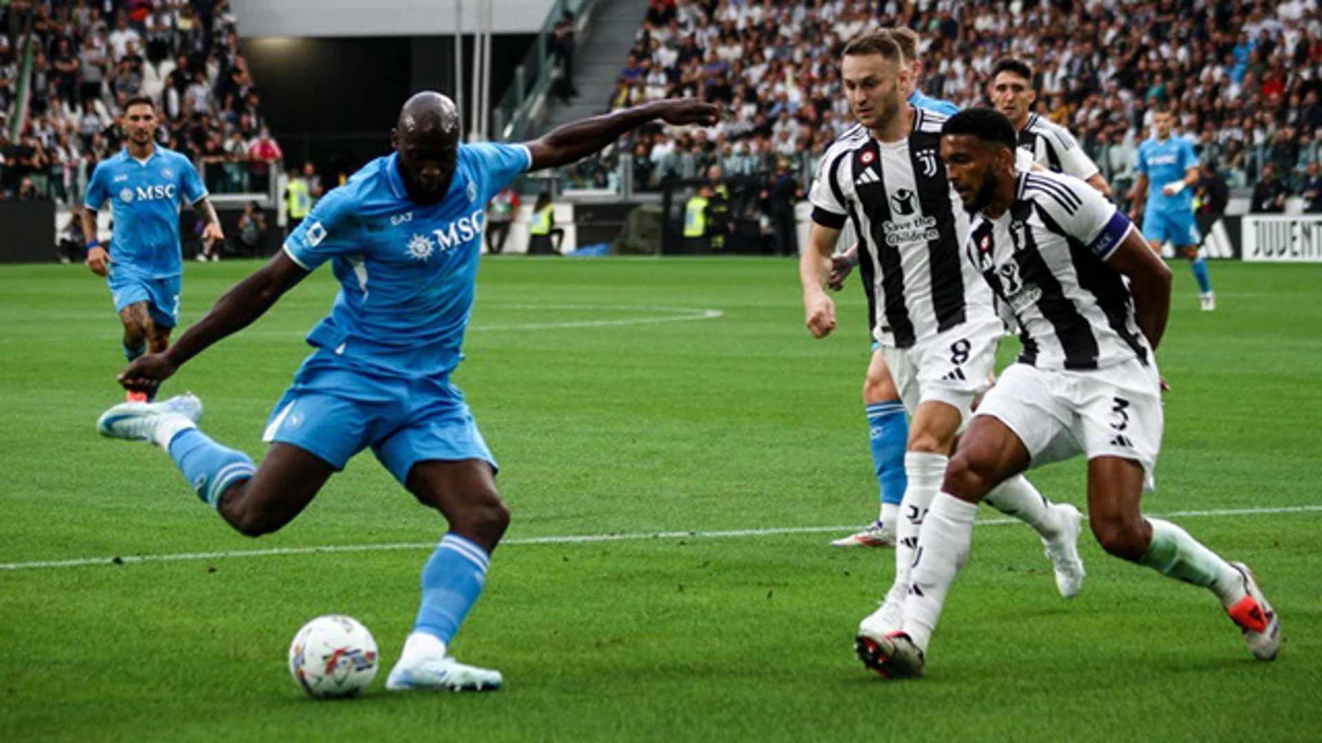 Juventus v Napoli | Fight Highlights | Italian Serie A Matchday 4