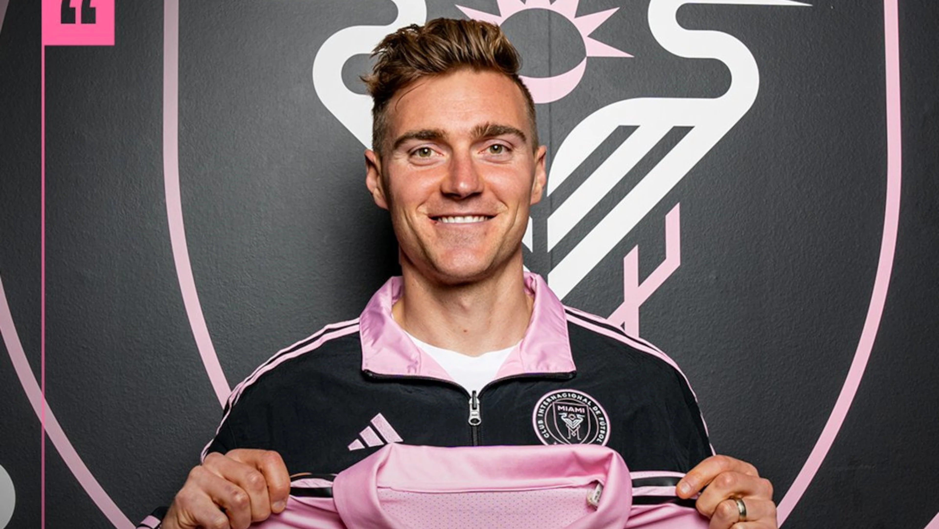 Inter Miami sign free agent Julian Gressel