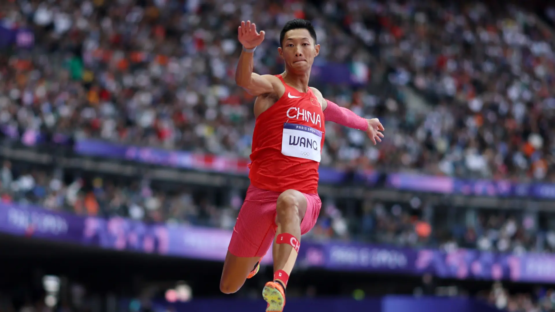 Hospital video helps clear Chinese long jump world champion of doping