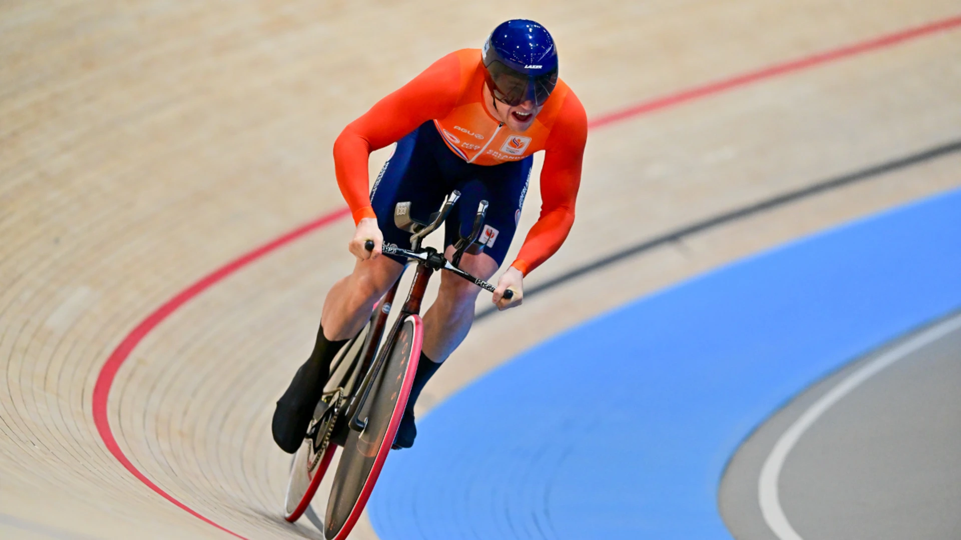 Lavreysen wins record 15th world cycling track title