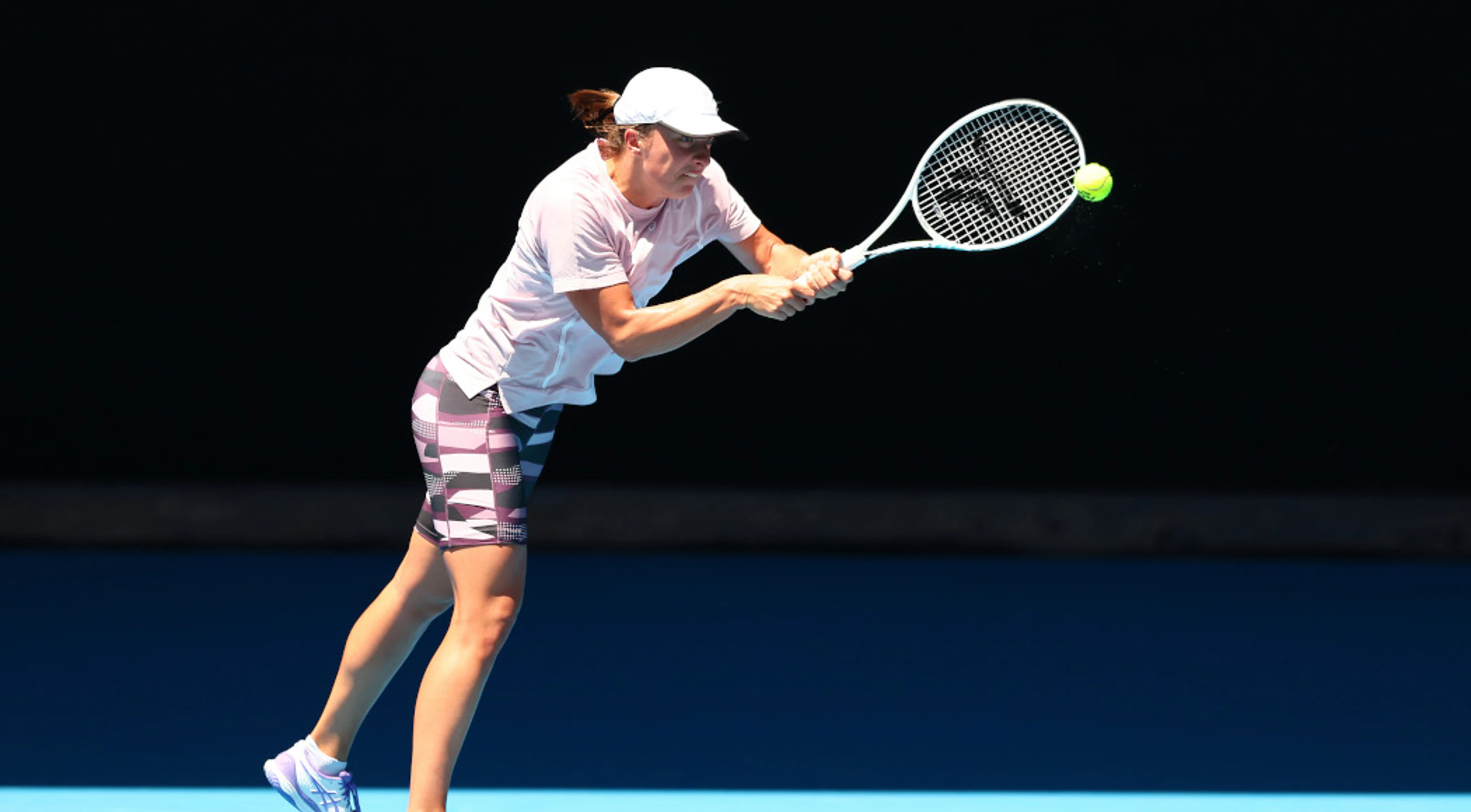 Djokovic faces Carballes Baena, Swiatek meets Niemeier at Australian Open