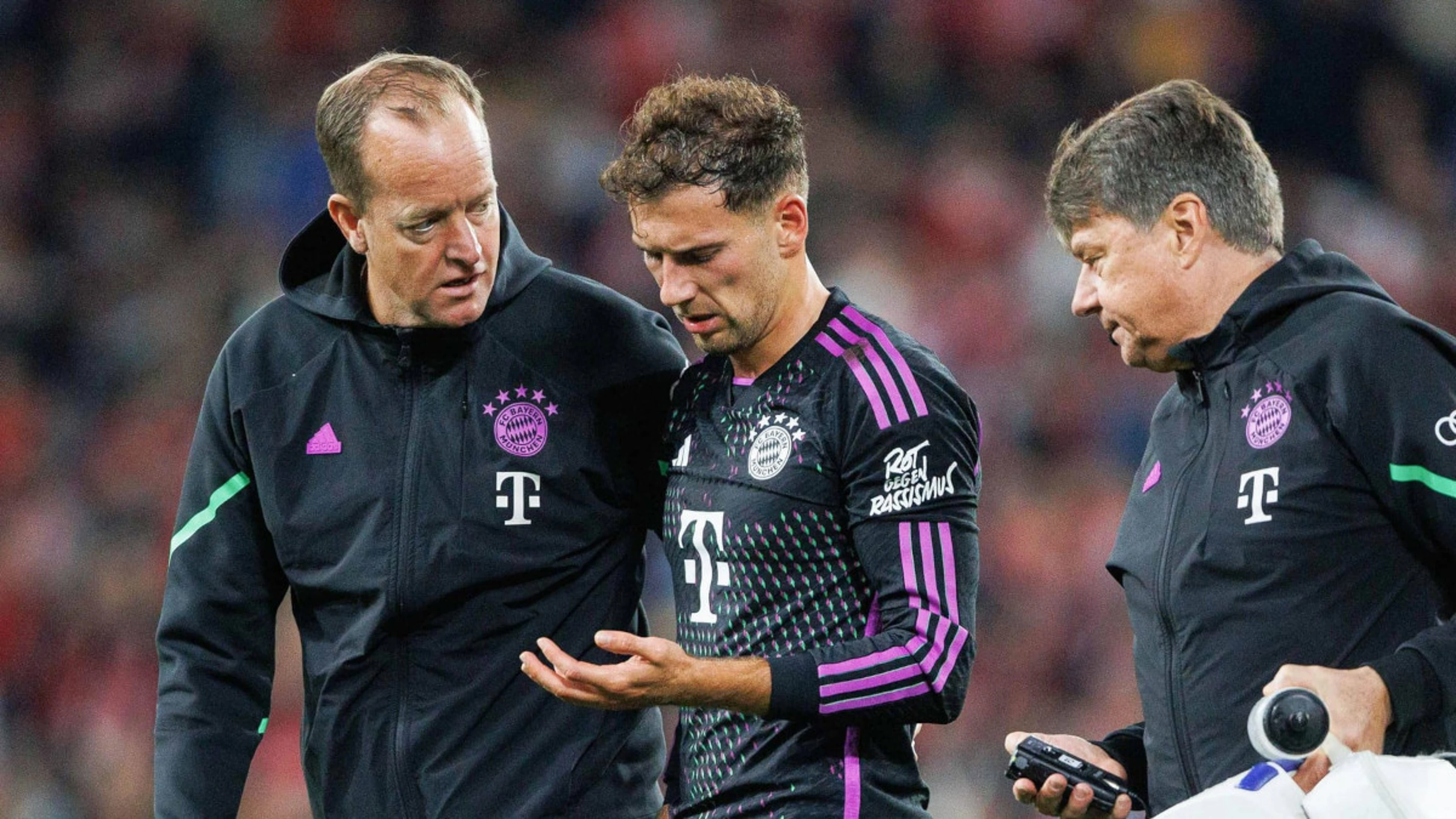 Bayern's Goretzka to miss several games with broken hand