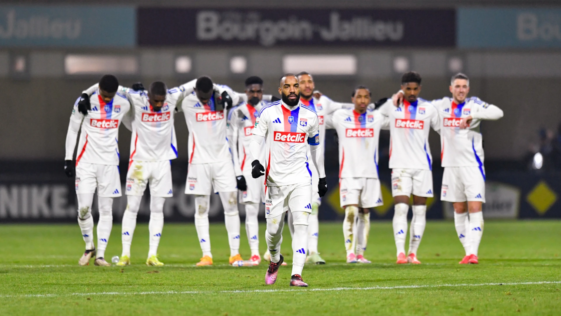 Lyon to review fans' violence after French Cup exit