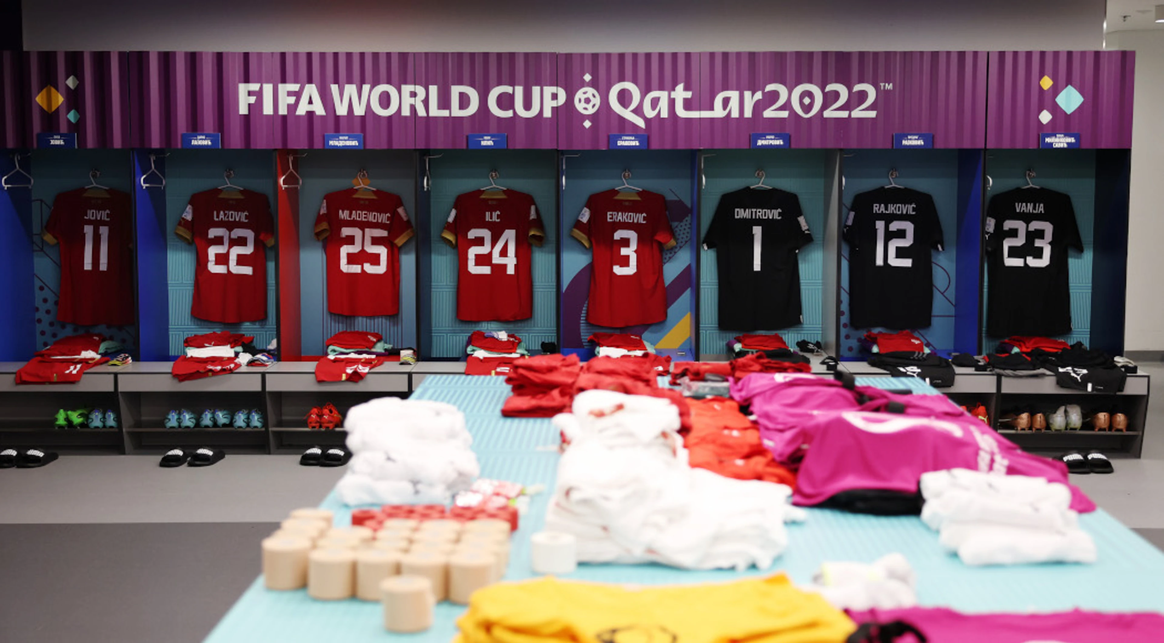 Vlahovic partners Mitrovic up front for Serbia against Switzerland