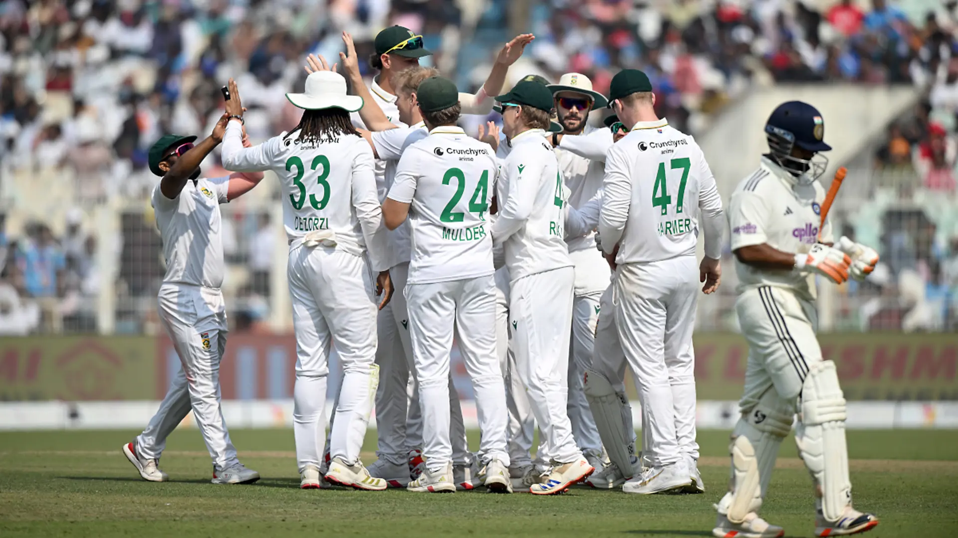DAY 2: Harmer leads South Africa fightback as India 189 all out