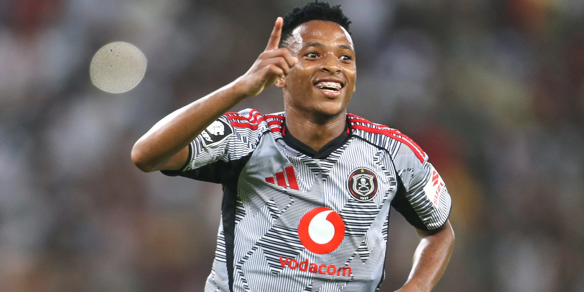 Is Rele Mofokeng Better on the Wing or as a No 10? The Verdict