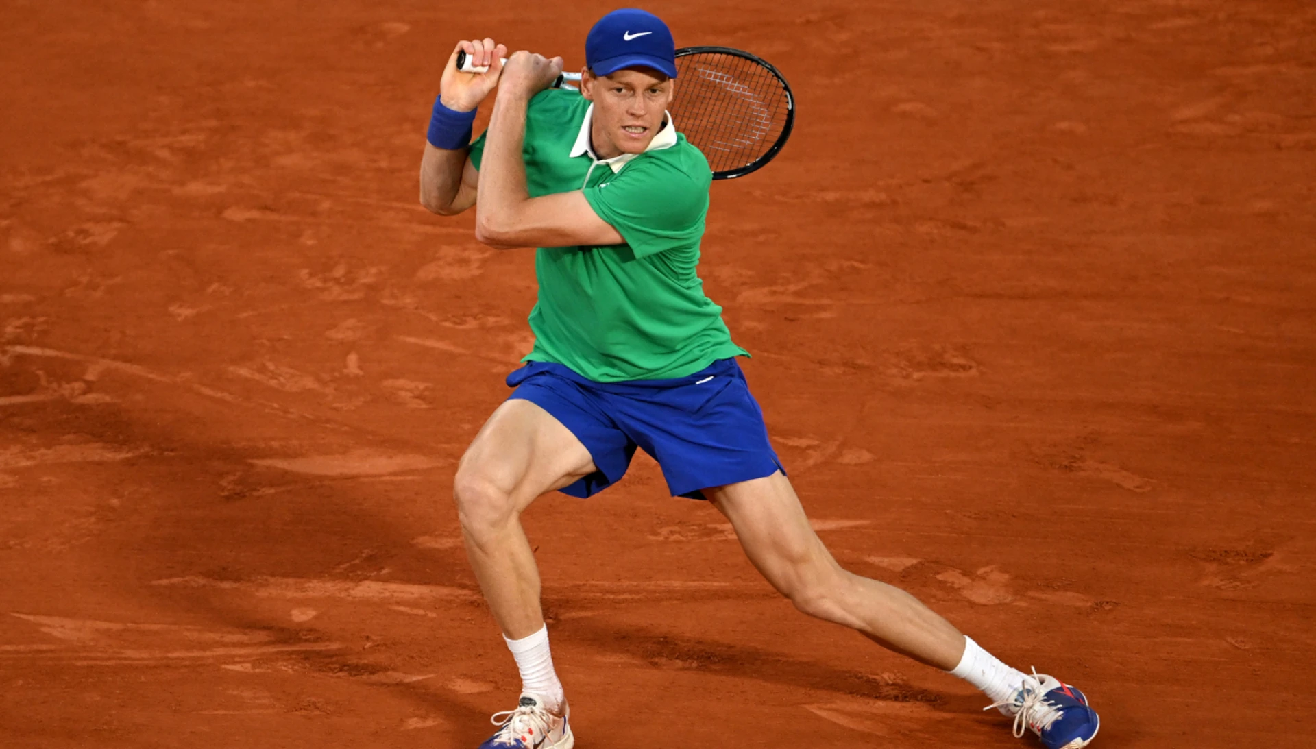 Sinner crushes Rublev to reach Roland Garros last eight