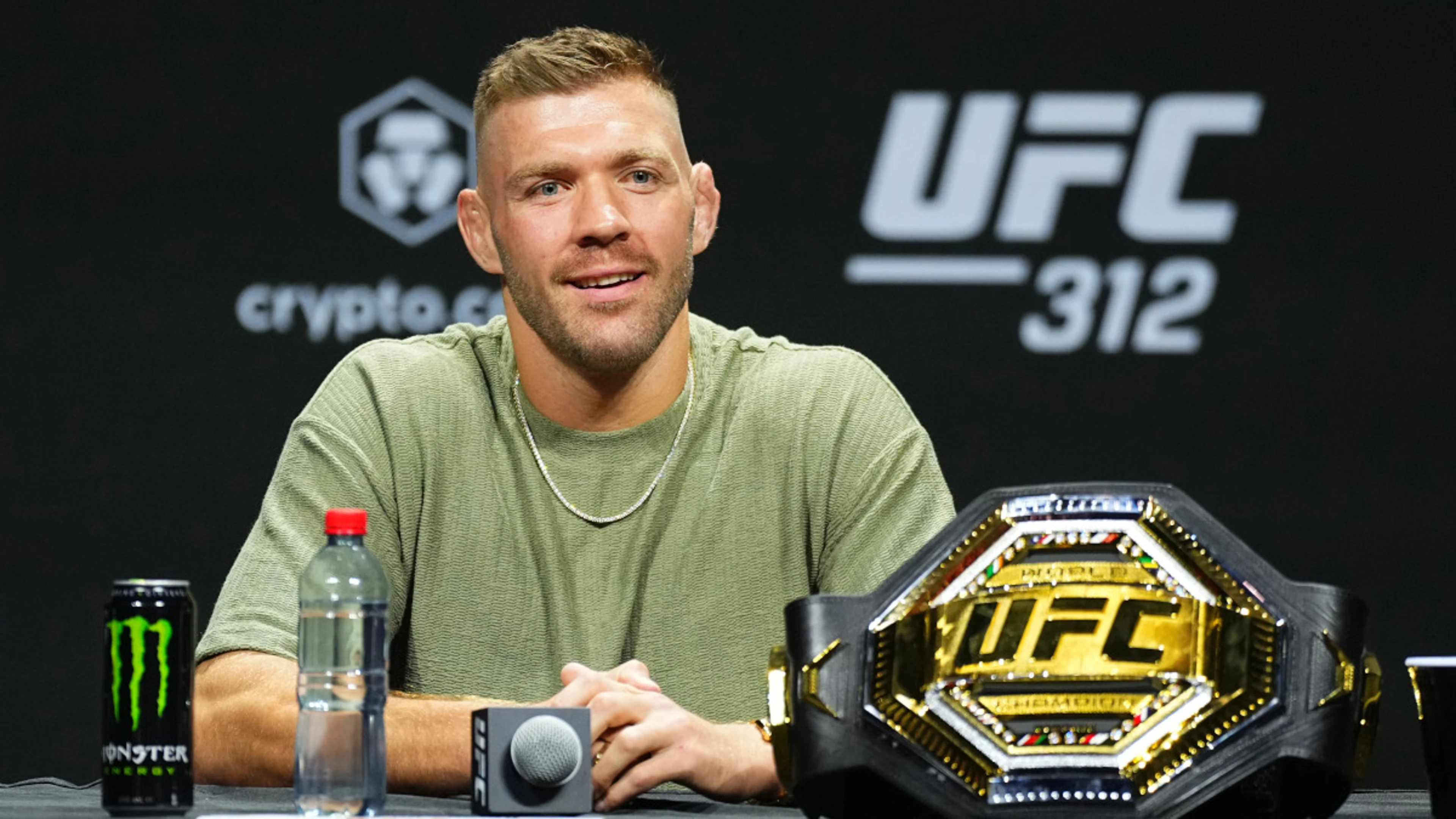 Du Plessis faces Chimaev threat