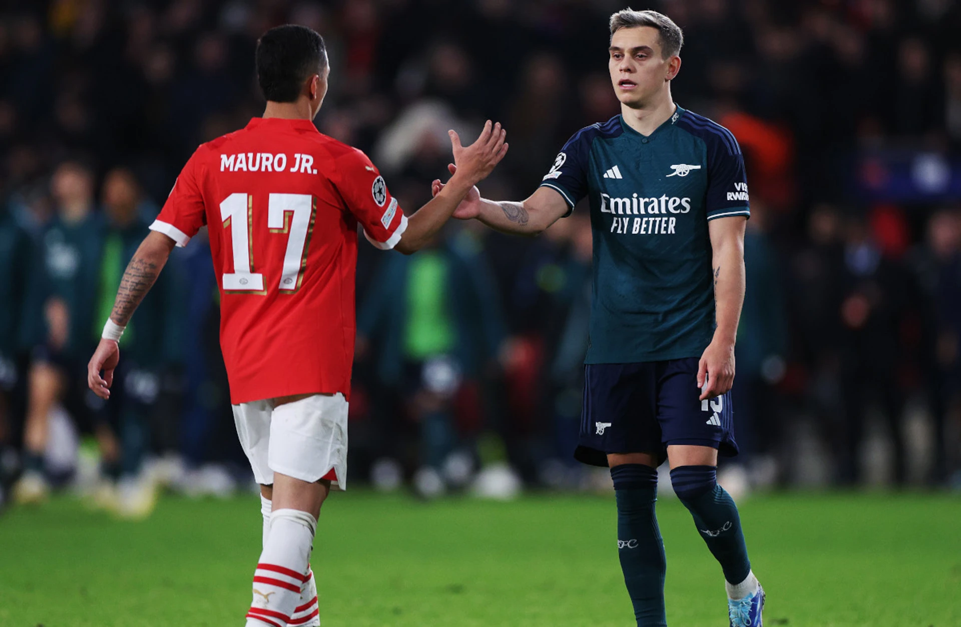 Sub-par Arsenal held at PSV Eindhoven