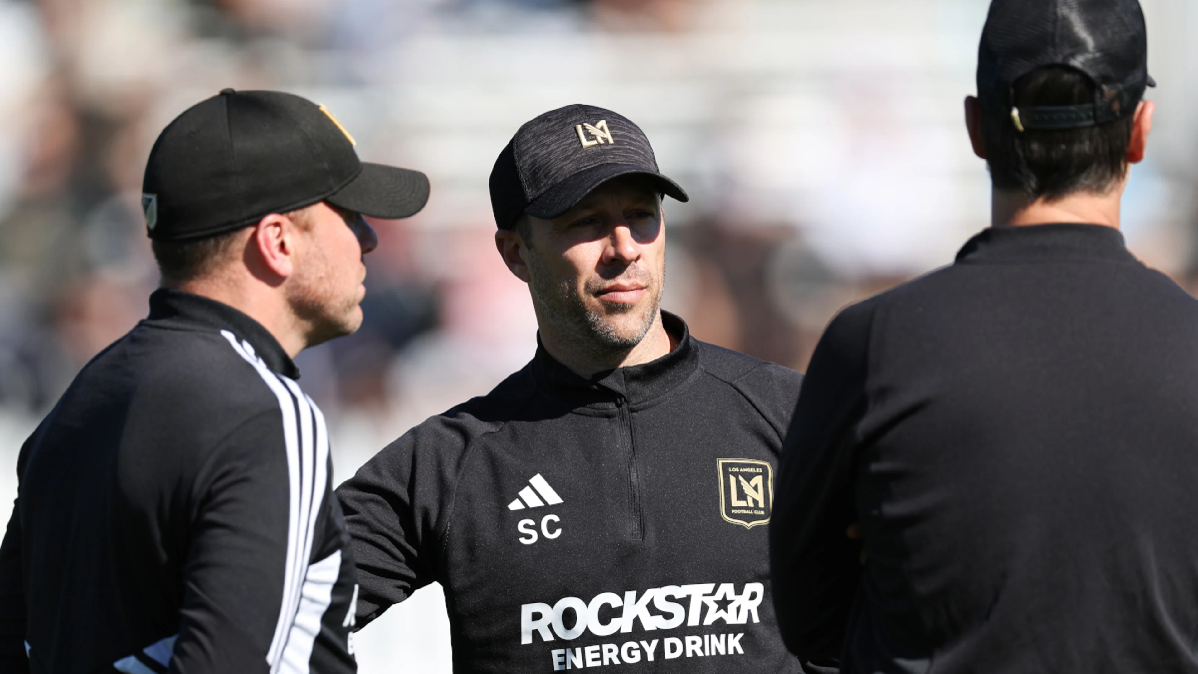 LAFC coach Cherundolo signs contract extension