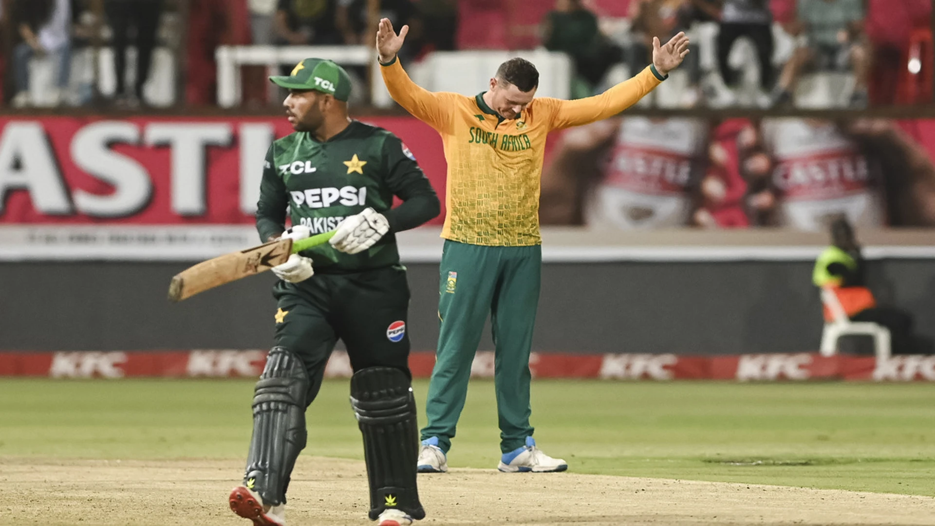 TWISTS & TURNS: Linde and Miller heroics see Proteas take series lead