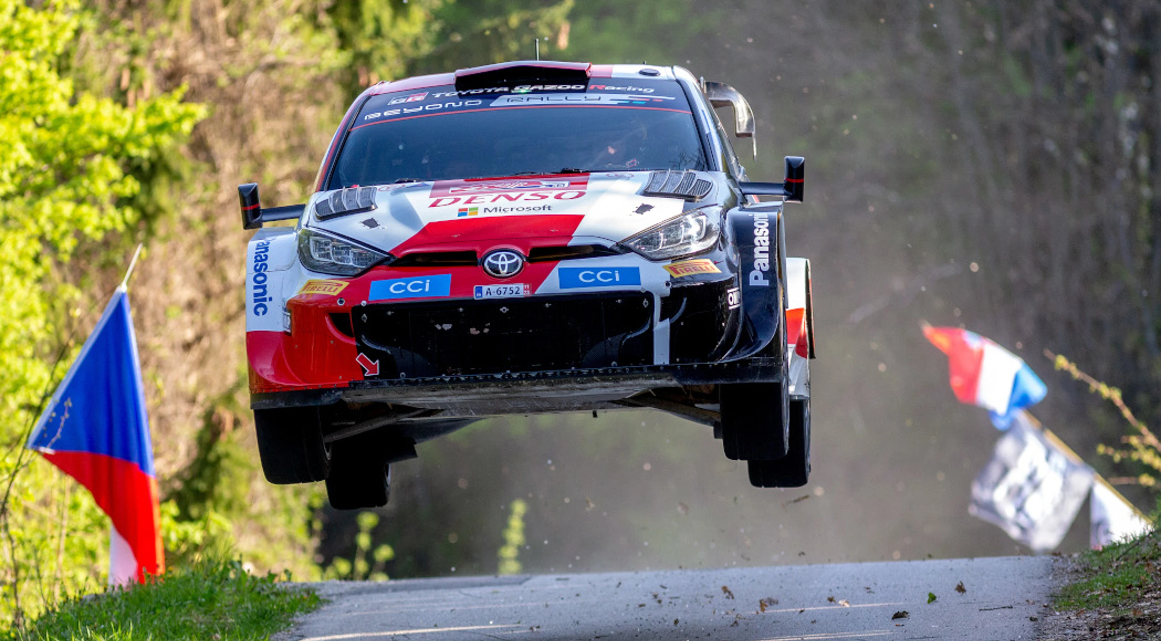 Neuville crash gifts Evans lead in Rally Croatia