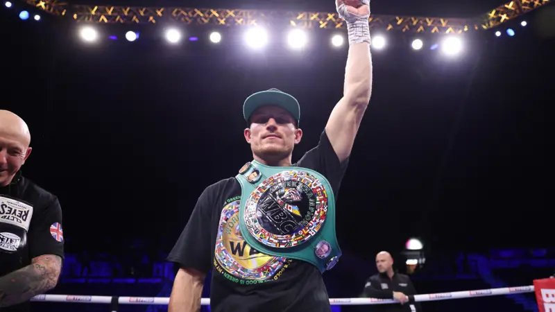 Three-time world title challenger stopped in five rounds