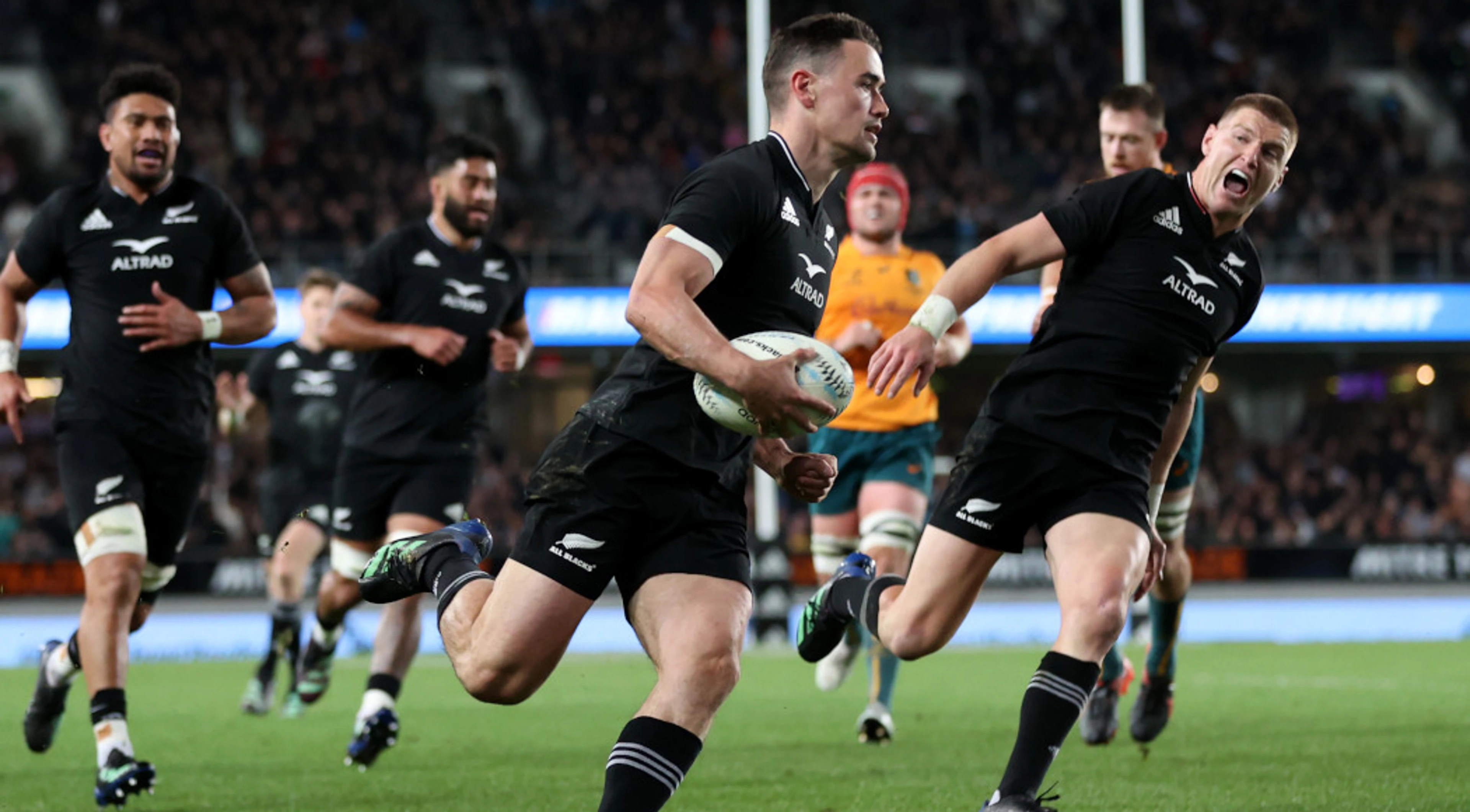 NZ thrash Wallabies to put one hand on trophy